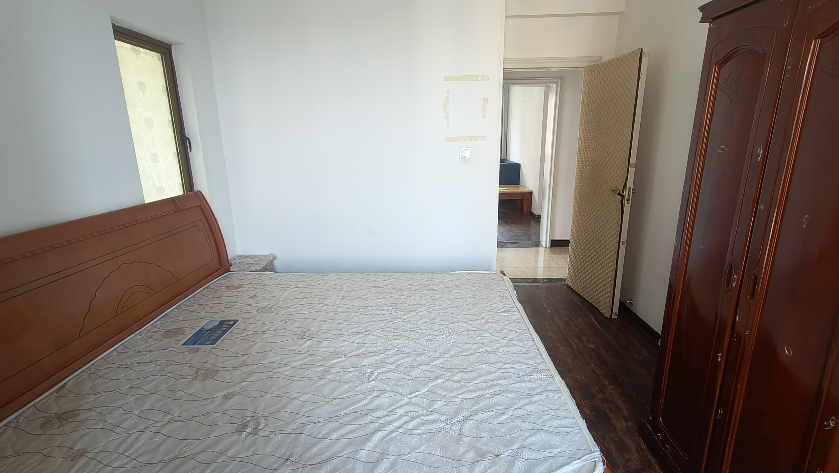 第六都(陆都小区) 4室2厅2卫 4000.0元/月 第六都(陆都小区) 4室2厅2卫 4000.0元/月室内图