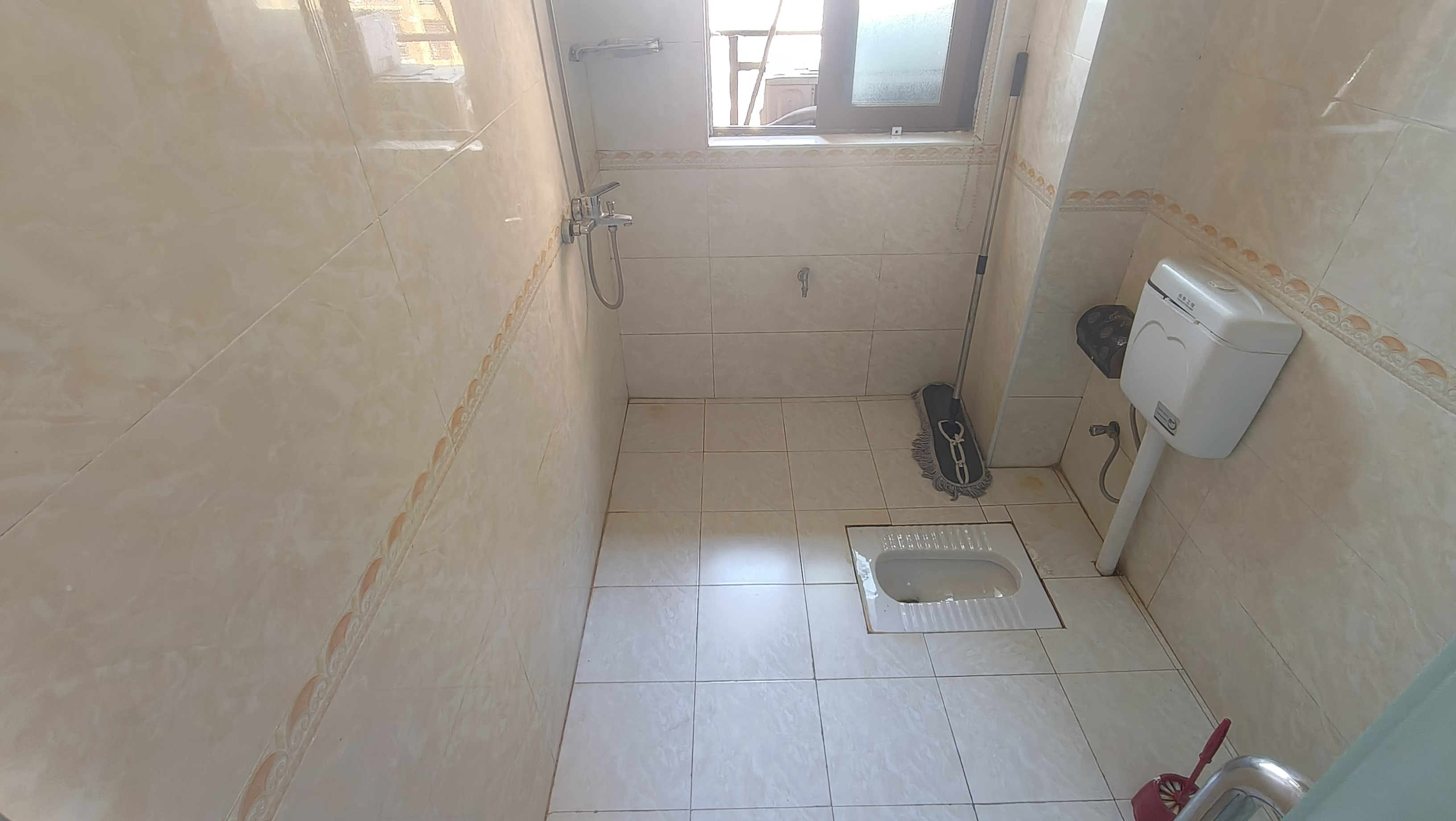 第六都(陆都小区) 4室2厅2卫 4000.0元/月 第六都(陆都小区) 4室2厅2卫 4000.0元/月室内图