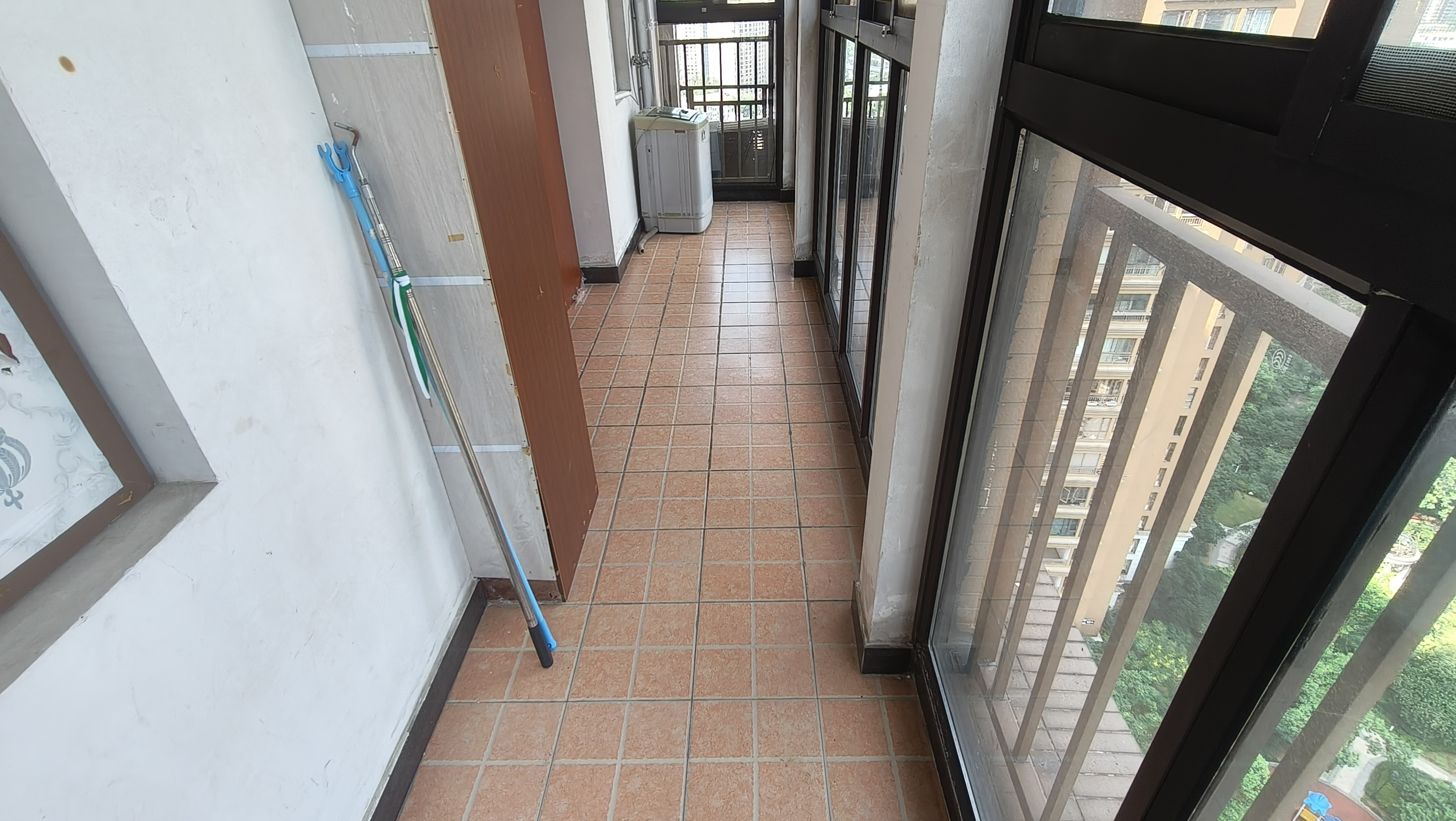 第六都(陆都小区) 4室2厅2卫 4000.0元/月 第六都(陆都小区) 4室2厅2卫 4000.0元/月室内图