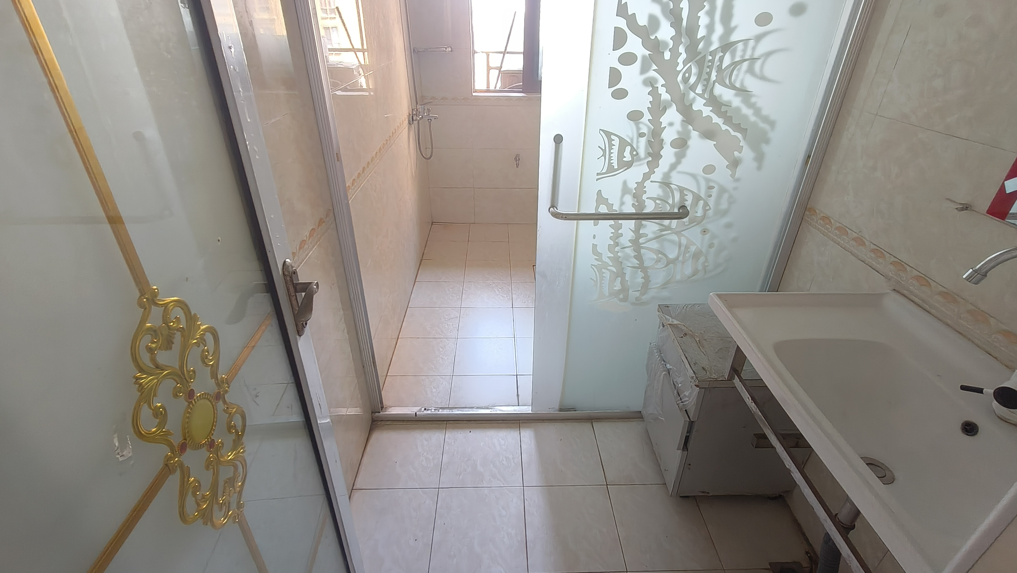 第六都(陆都小区) 4室2厅2卫 4000.0元/月 第六都(陆都小区) 4室2厅2卫 4000.0元/月室内图