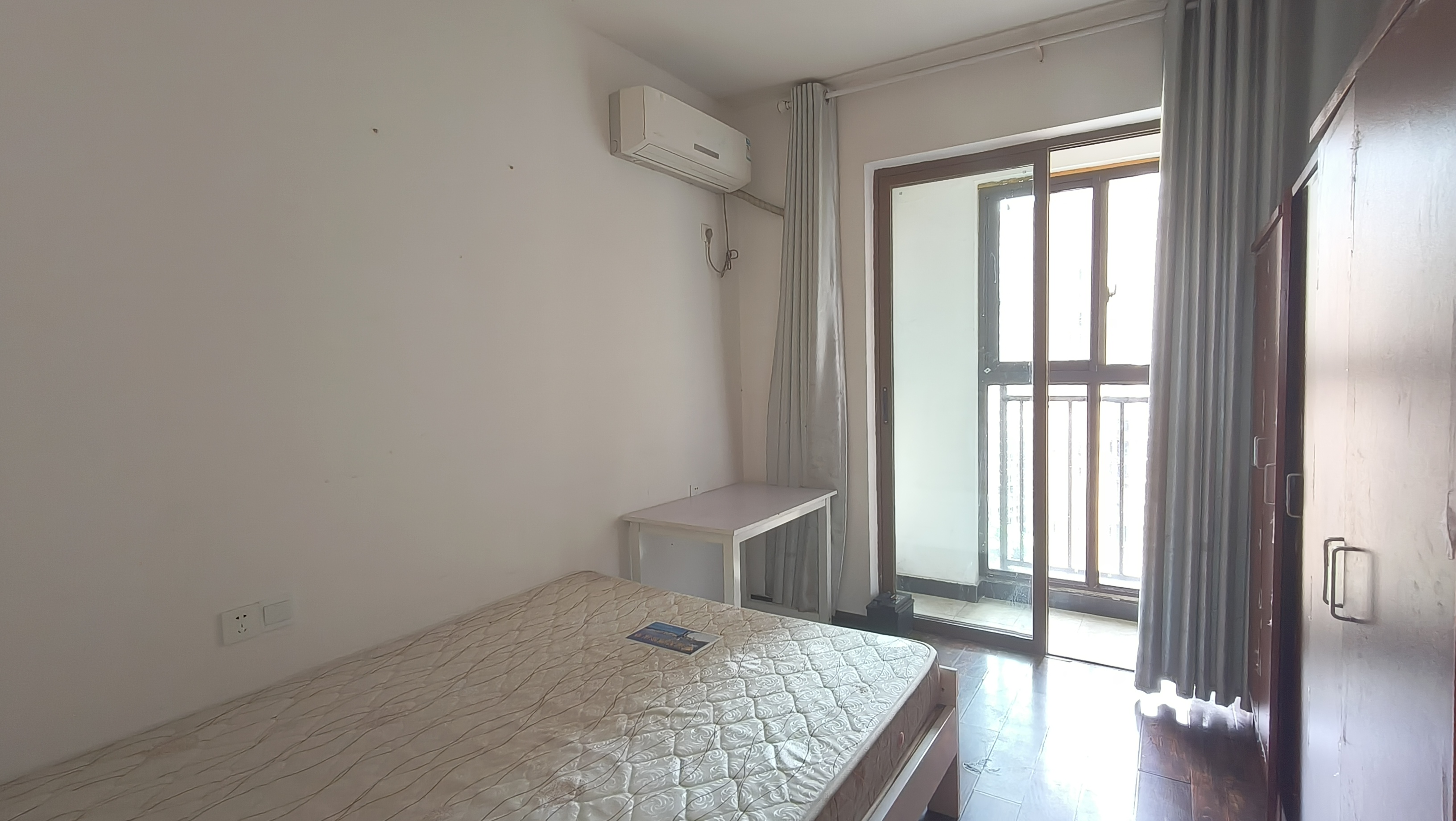 第六都(陆都小区) 4室2厅2卫 4000.0元/月 第六都(陆都小区) 4室2厅2卫 4000.0元/月室内图