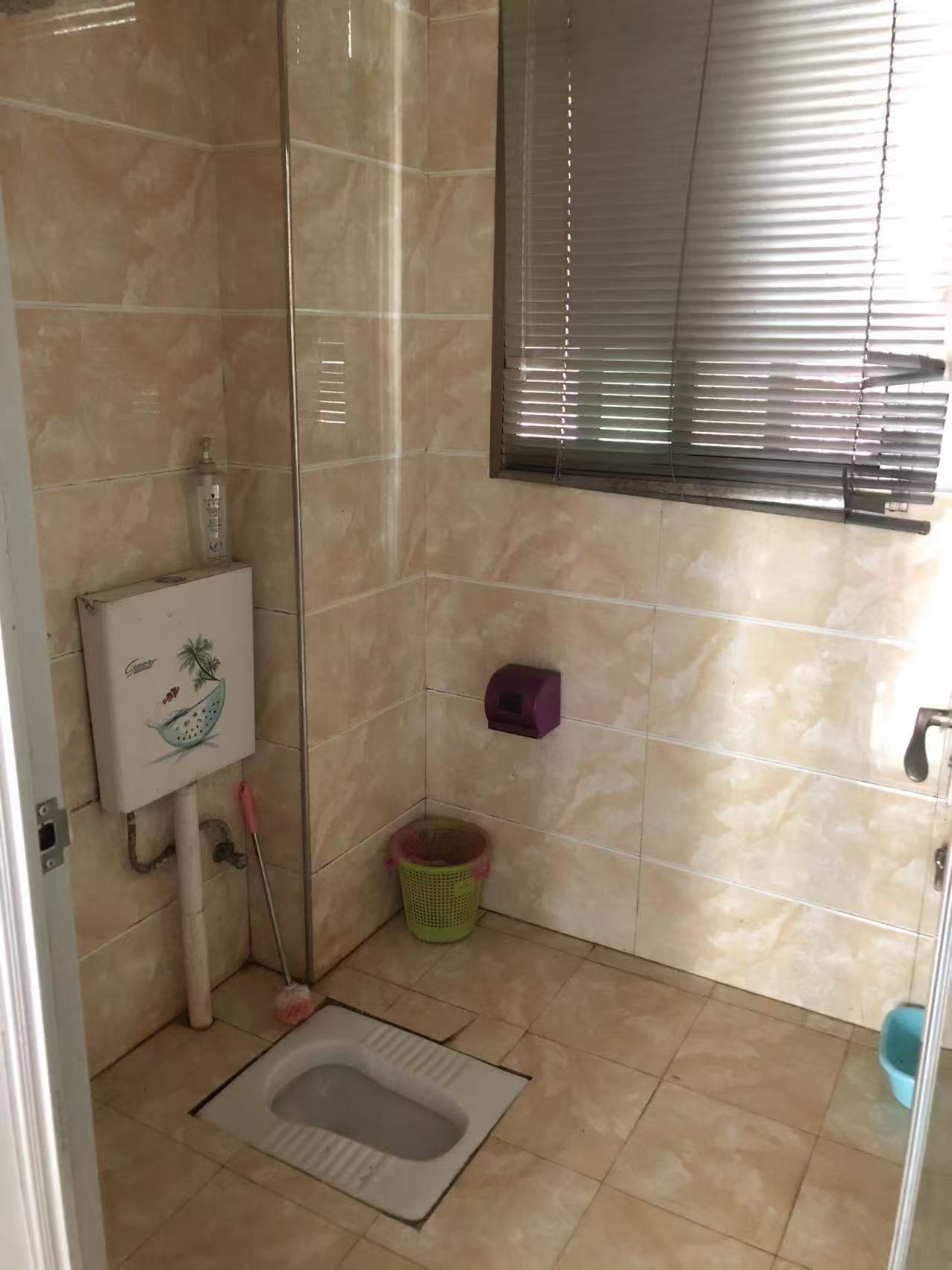 荷花新城 3室2厅1卫 1800.0元/月 荷花新城 3室2厅1卫 1800.0元/月室内图