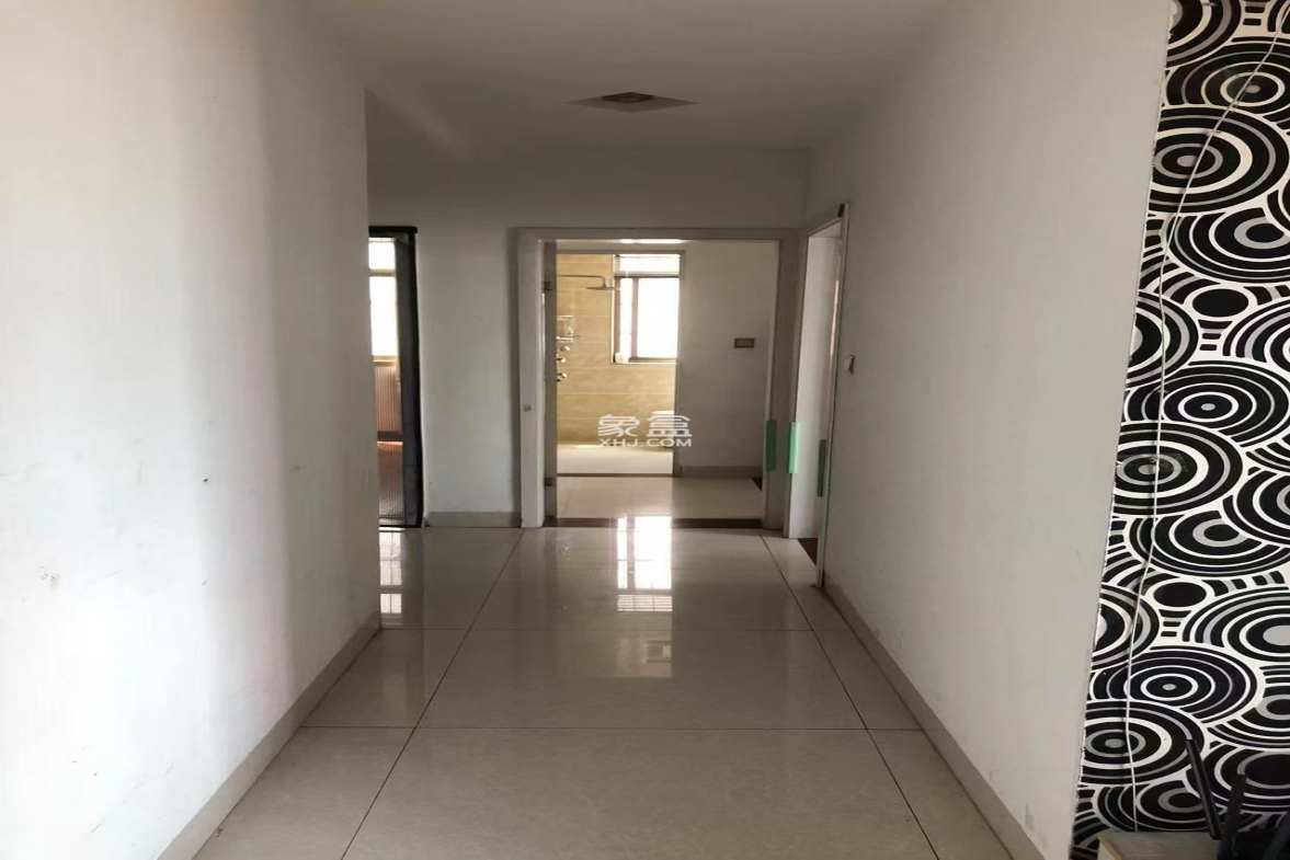 荷花新城 3室2厅1卫 1800.0元/月 荷花新城 3室2厅1卫 1800.0元/月室内图