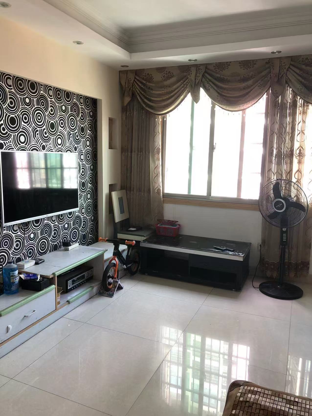 荷花新城 3室2厅1卫 1800.0元/月 荷花新城 3室2厅1卫 1800.0元/月室内图