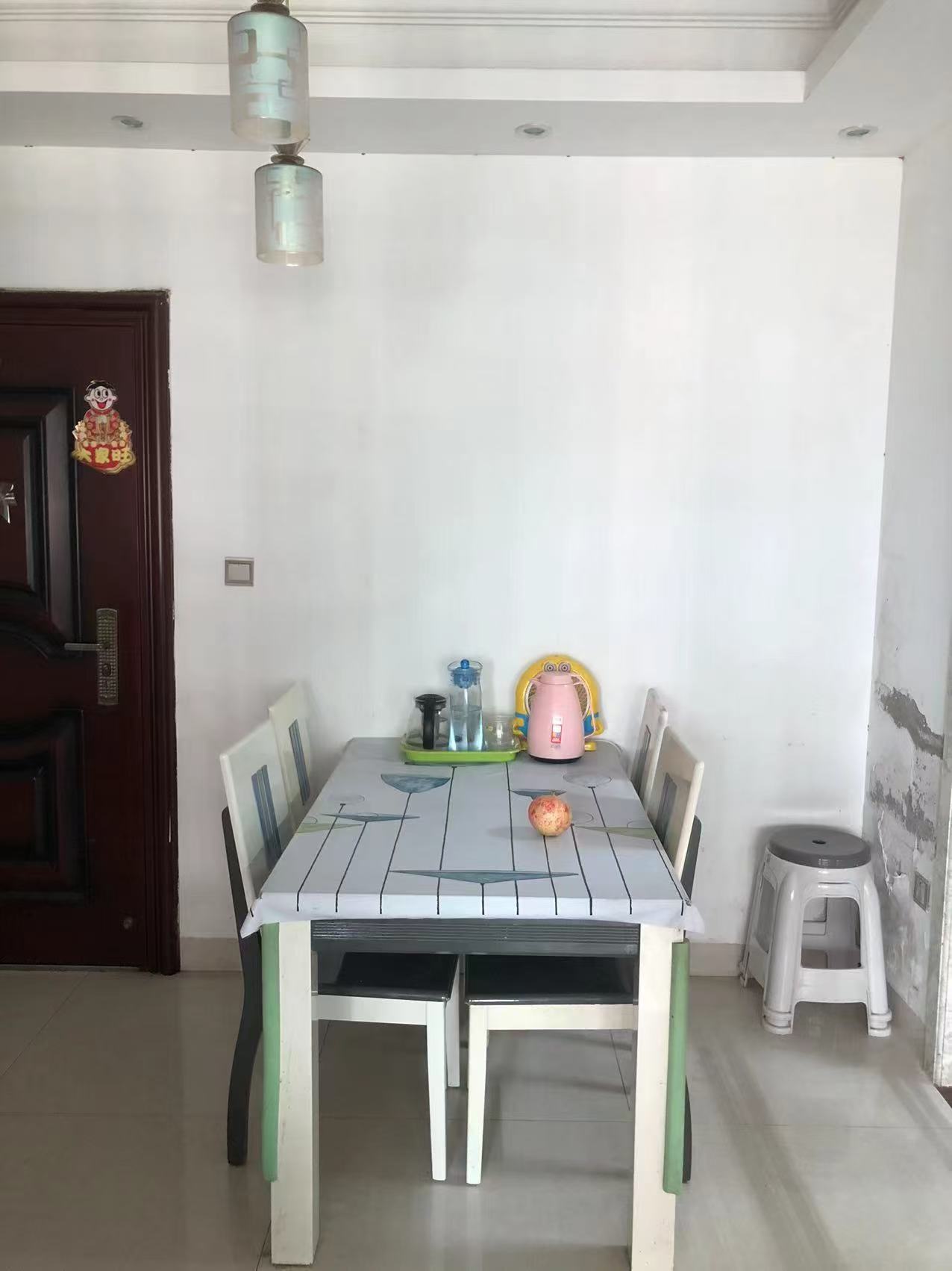 荷花新城 3室2厅1卫 1800.0元/月 荷花新城 3室2厅1卫 1800.0元/月室内图