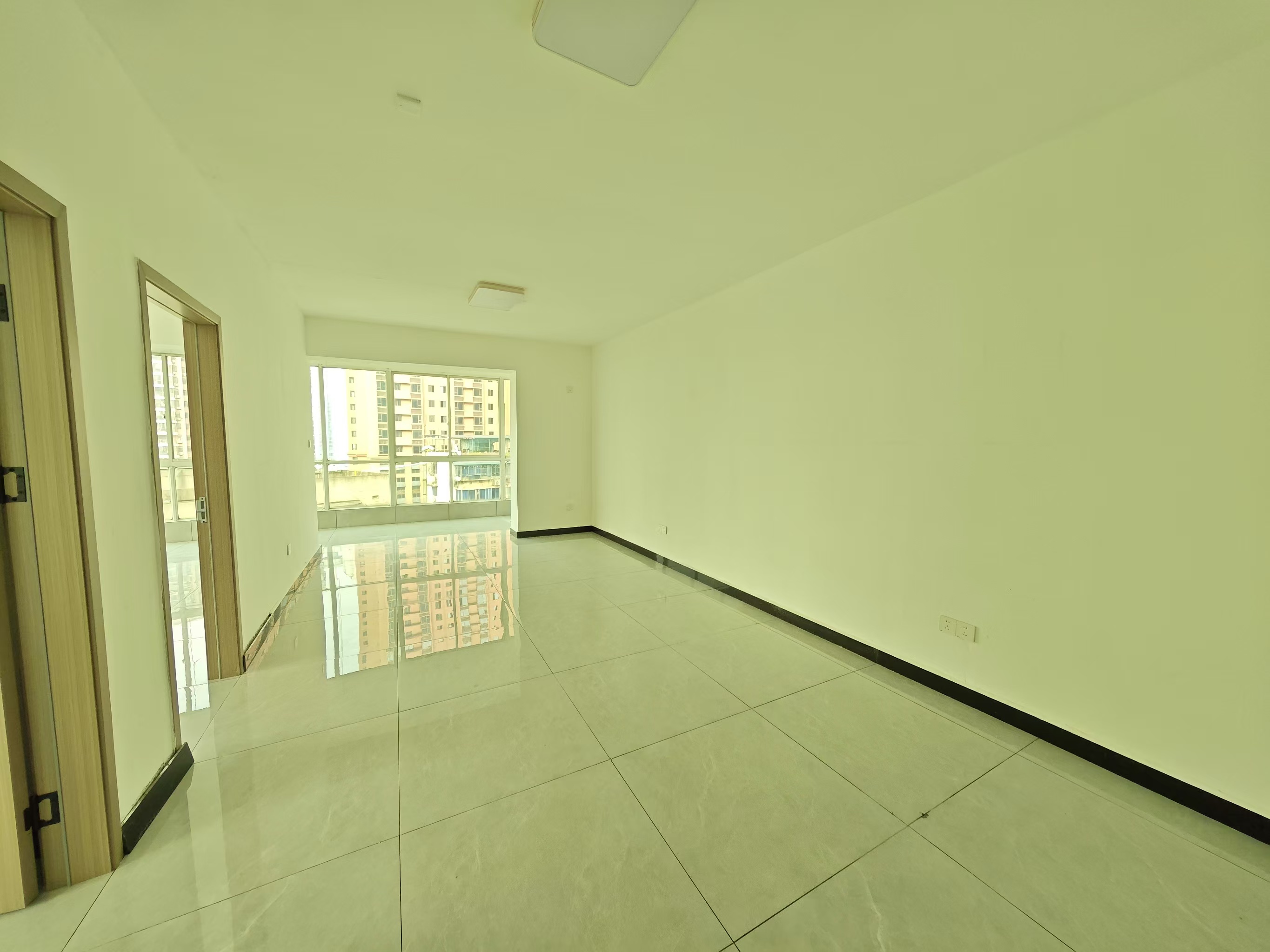 兴威名座 1室2厅1卫 3000.0元/月 兴威名座 1室2厅1卫 3000.0元/月室内图