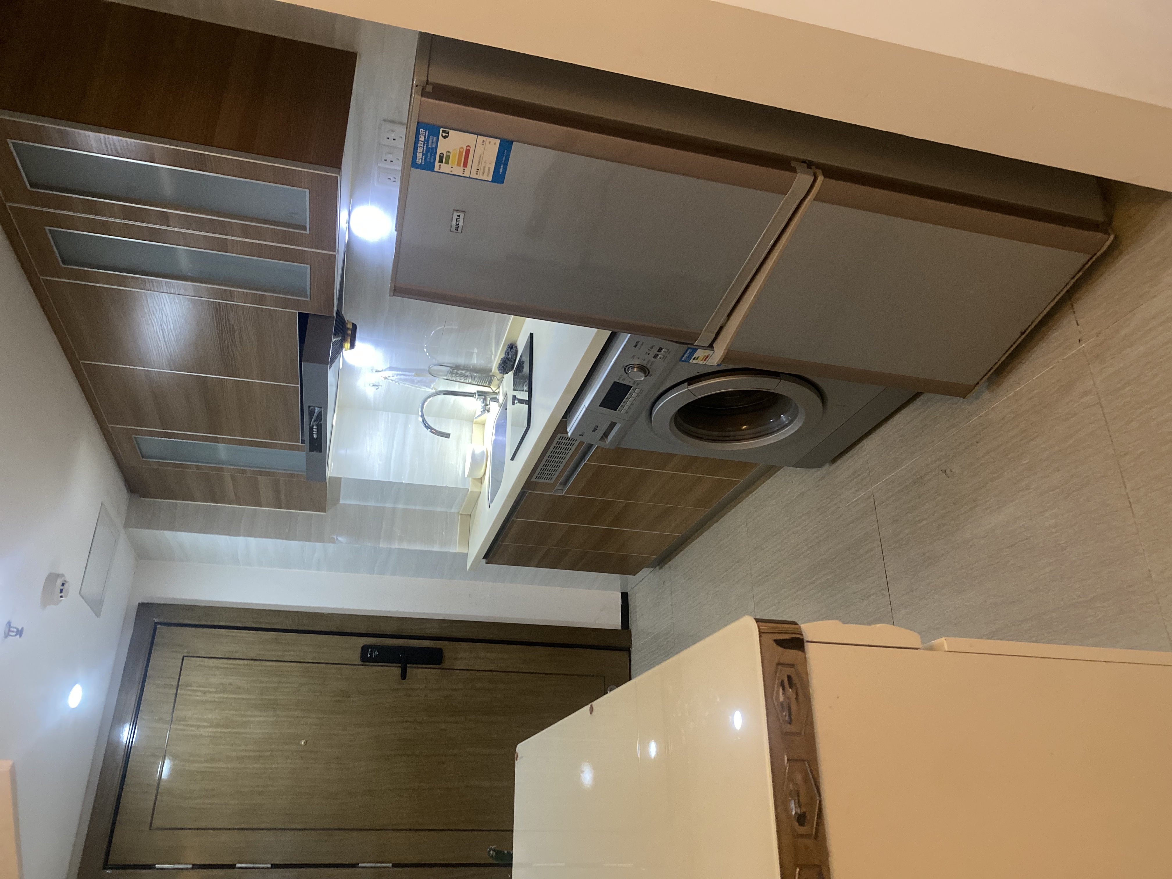 恒大绿洲 1室1厅1卫 1200.0元/月 恒大绿洲 1室1厅1卫 1200.0元/月室内图