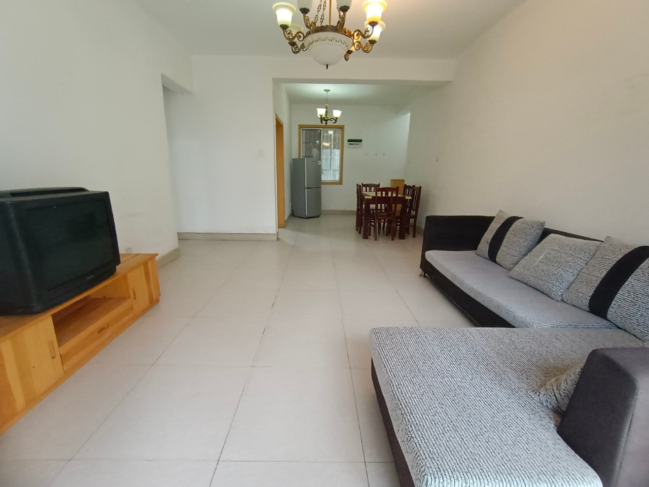 景江雅苑 2室2厅1卫 2400.0元/月 景江雅苑 2室2厅1卫 2400.0元/月室内图