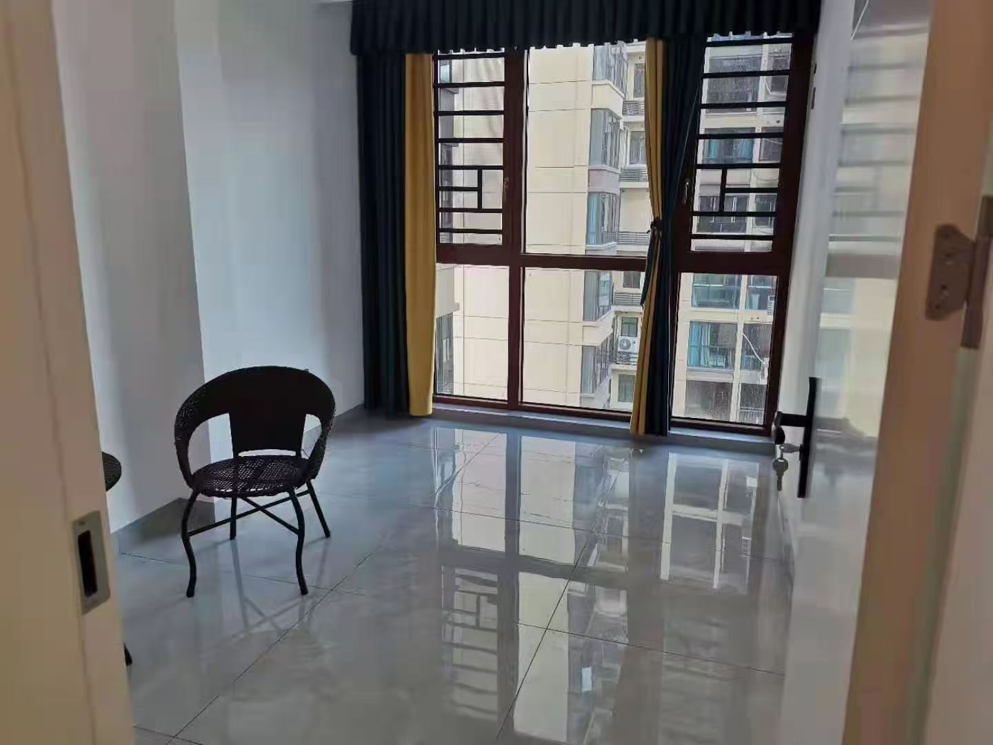 金轮翡翠名园 3室2厅1卫 1900.0元/月 金轮翡翠名园 3室2厅1卫 1900.0元/月室内图