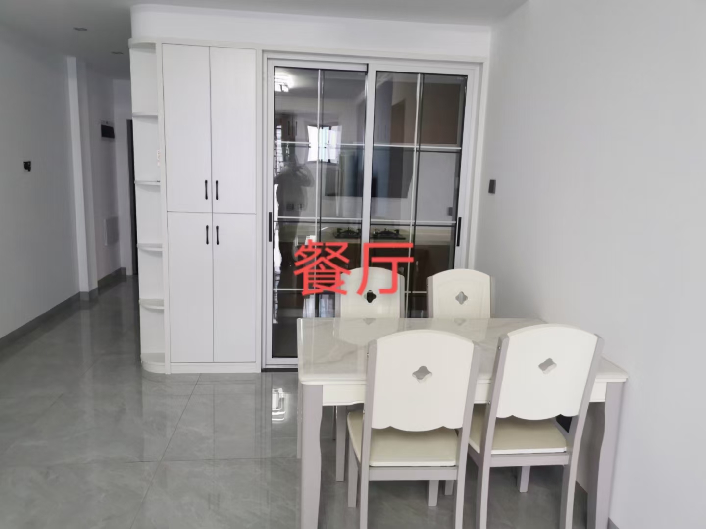 金轮翡翠名园 3室2厅1卫 1900.0元/月 金轮翡翠名园 3室2厅1卫 1900.0元/月室内图