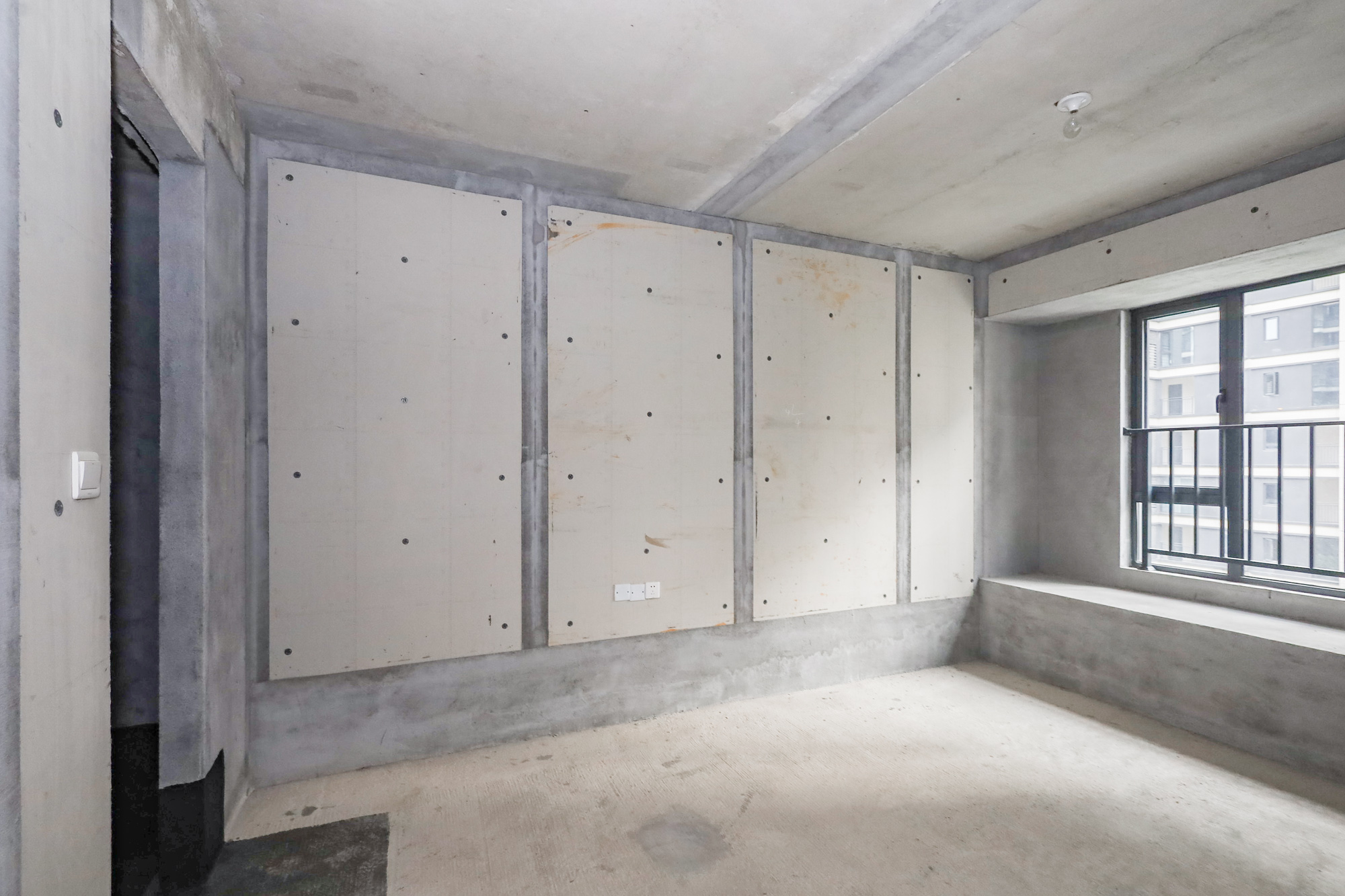 轨道中建麓江府  3室2厅2卫   198.00万卧室