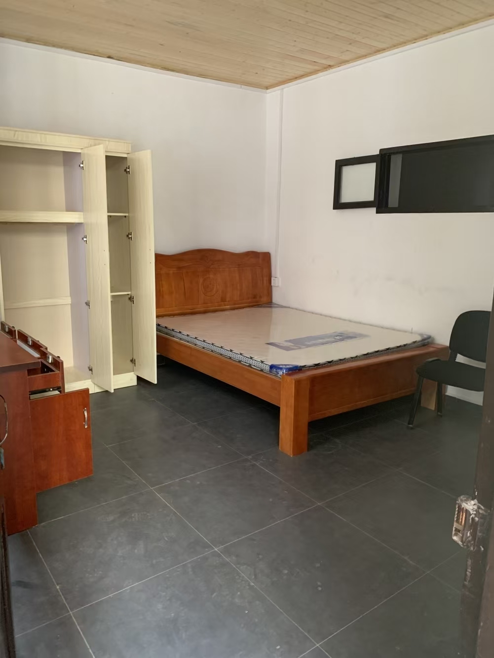 西长街散盘 4室2厅2卫 4800.0元/月 西长街散盘 4室2厅2卫 4800.0元/月室内图