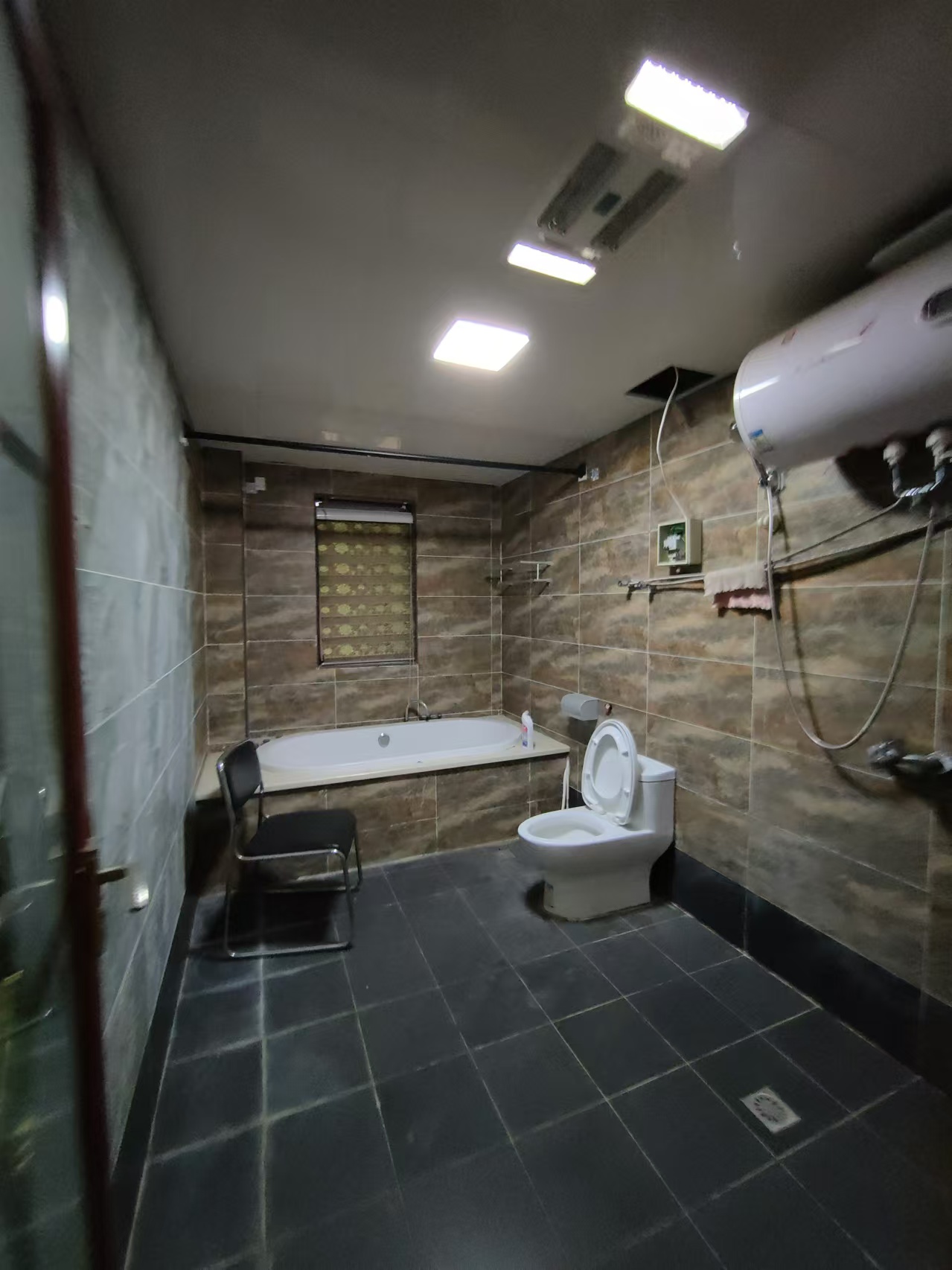 托斯卡纳别墅  5室2厅2卫    7000.0元/月 托斯卡纳别墅  5室2厅2卫    7000.0元/月室内图