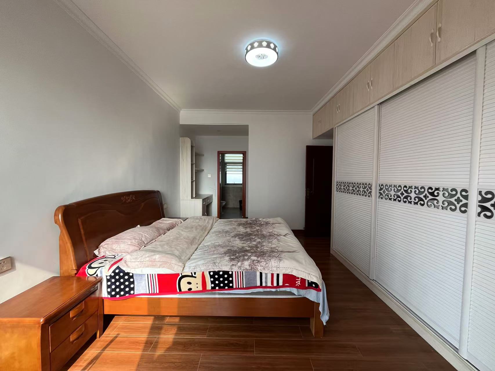 山河锦园 4室2厅2卫 2200.0元/月 山河锦园 4室2厅2卫 2200.0元/月室内图