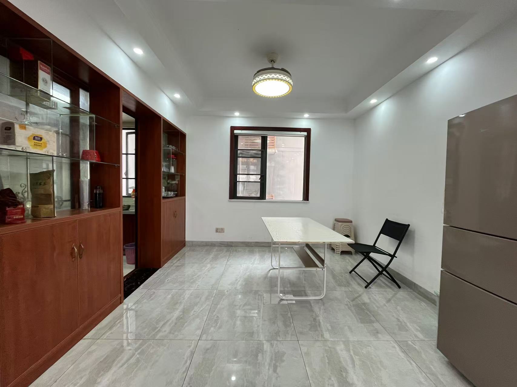 山河锦园 4室2厅2卫 2200.0元/月 山河锦园 4室2厅2卫 2200.0元/月室内图