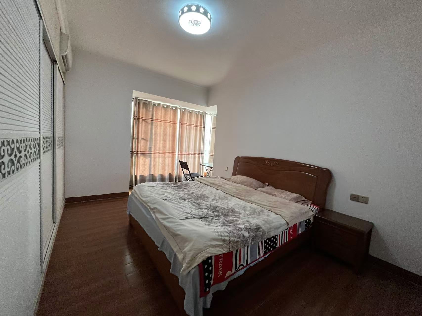 山河锦园 4室2厅2卫 2200.0元/月 山河锦园 4室2厅2卫 2200.0元/月室内图