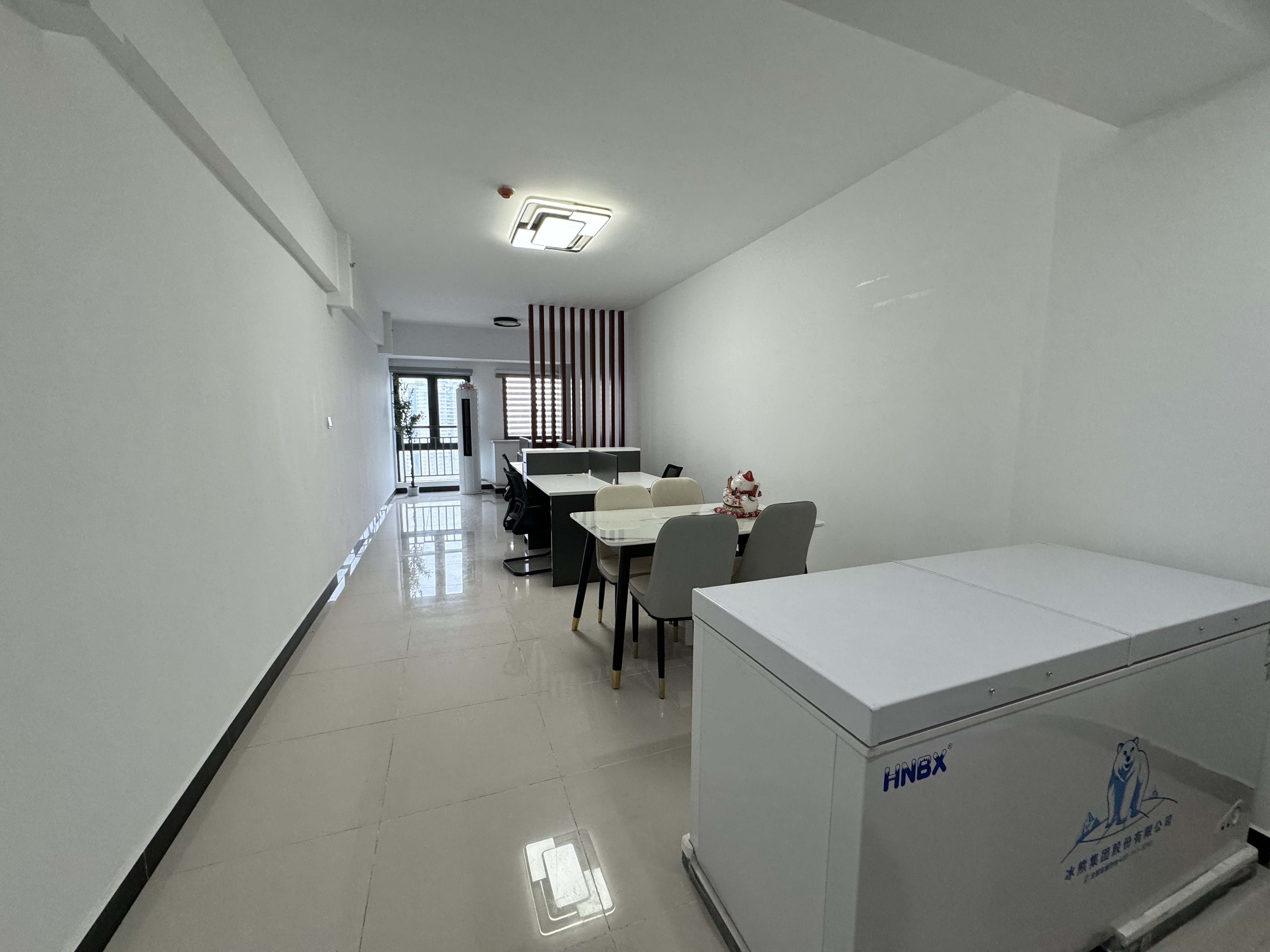 星大峰汇商务楼 1室1厅1卫 2000.0元/月 星大峰汇商务楼 1室1厅1卫 2000.0元/月室内图