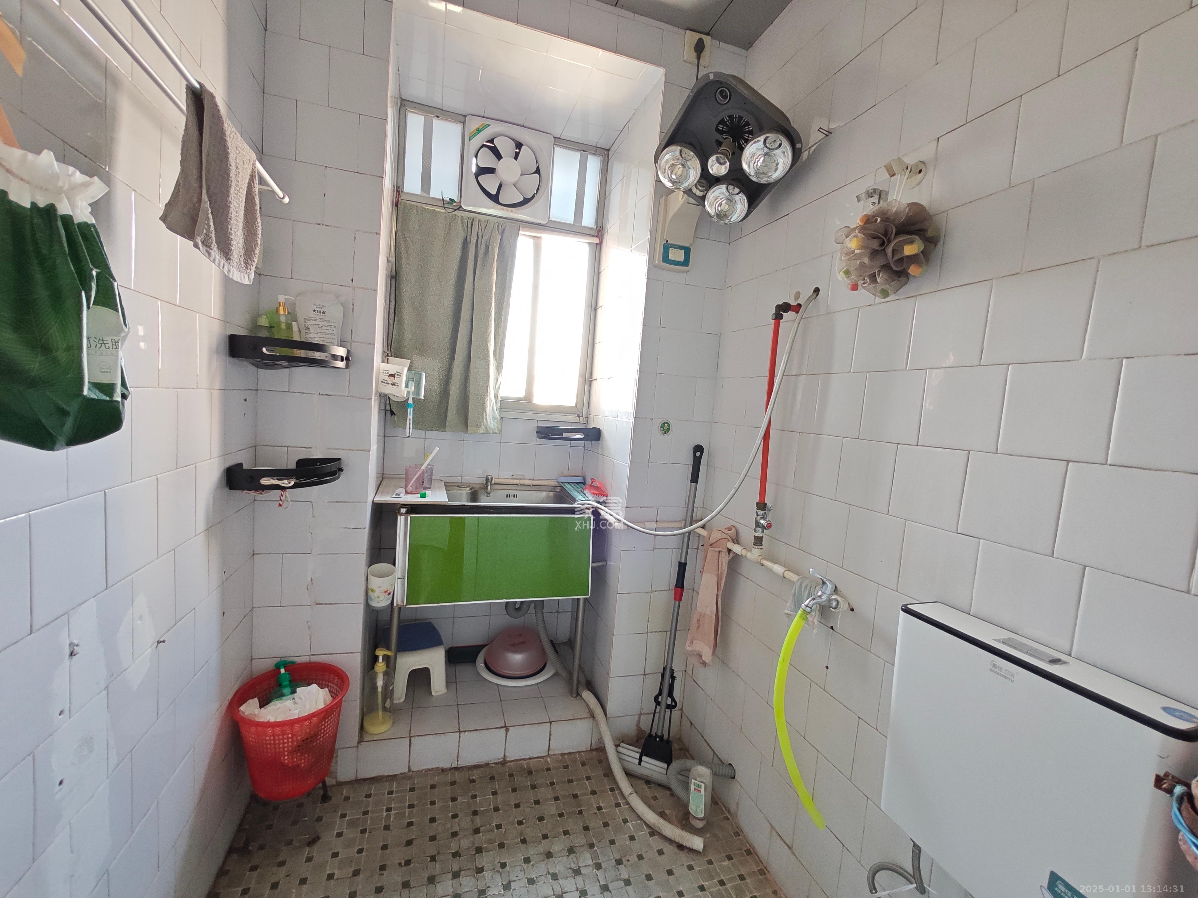 雨花区线材宿舍(莱特尔事业集团小区) 2室1厅1卫 1300.0元/月 雨花区线材宿舍(莱特尔事业集团小区) 2室1厅1卫 1300.0元/月室内图