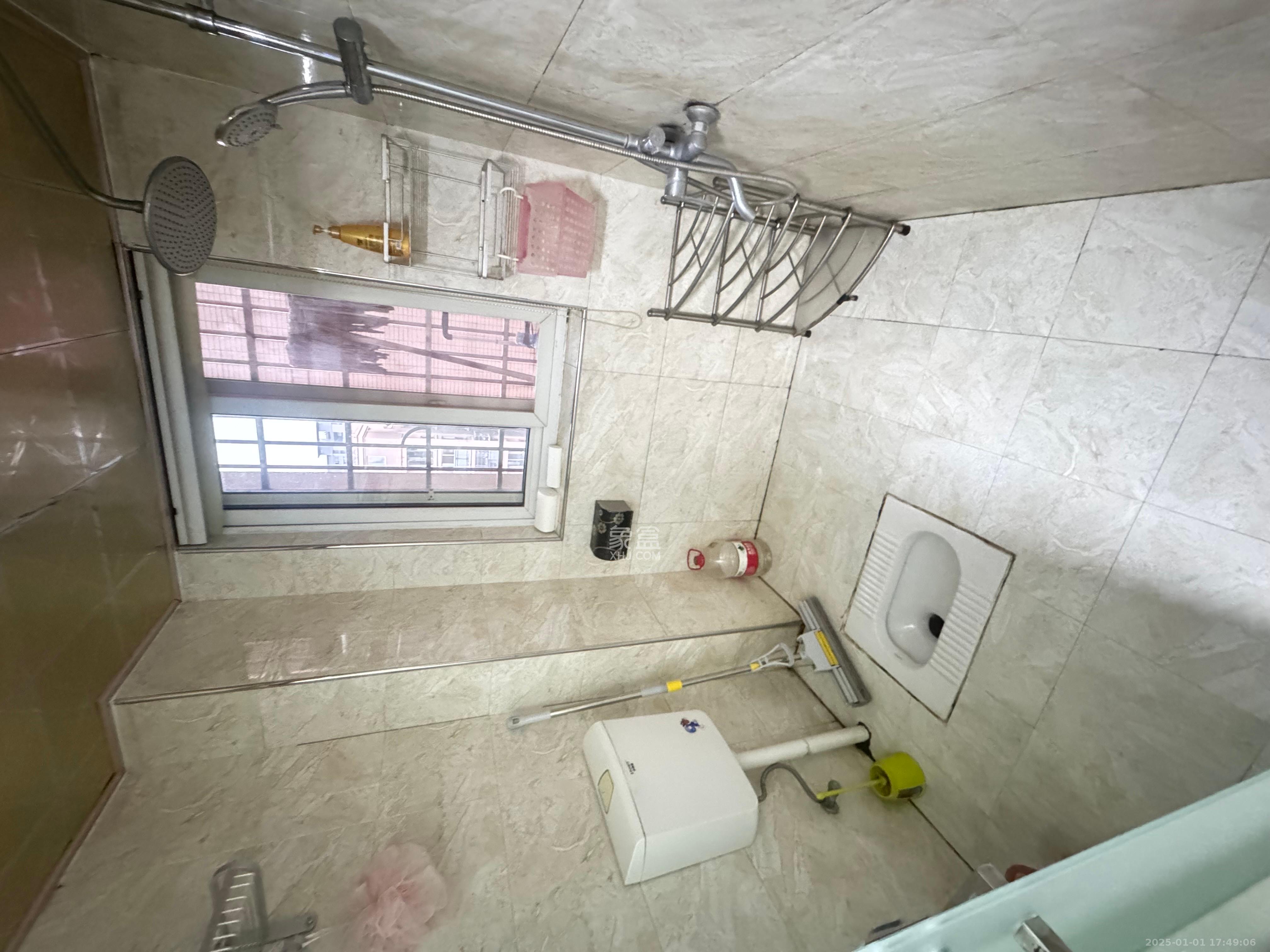 和沁园 3室1厅1卫 2500.0元/月 和沁园 3室1厅1卫 2500.0元/月室内图