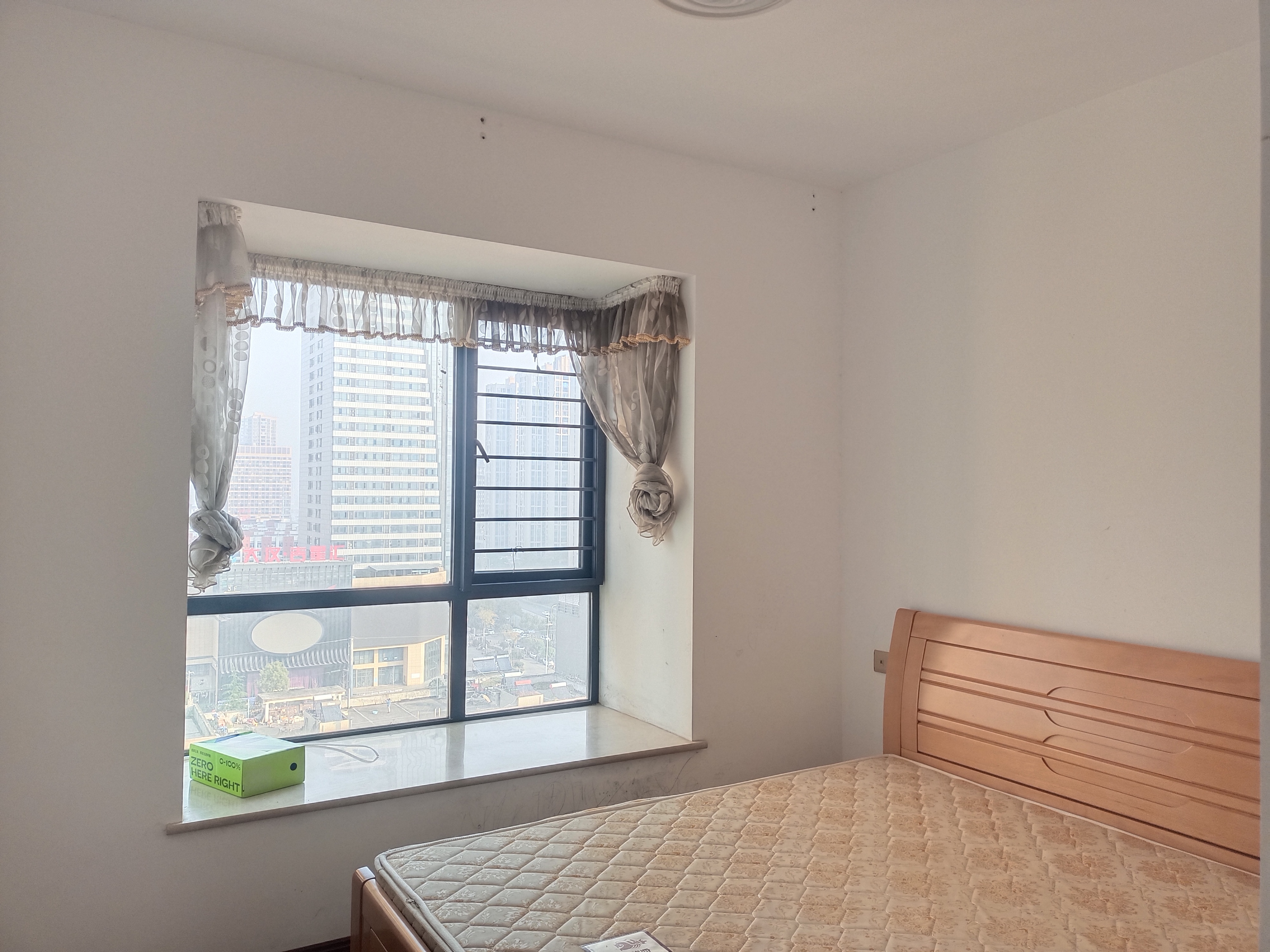 天地人和 4室2厅2卫 2500.0元/月 天地人和 4室2厅2卫 2500.0元/月室内图