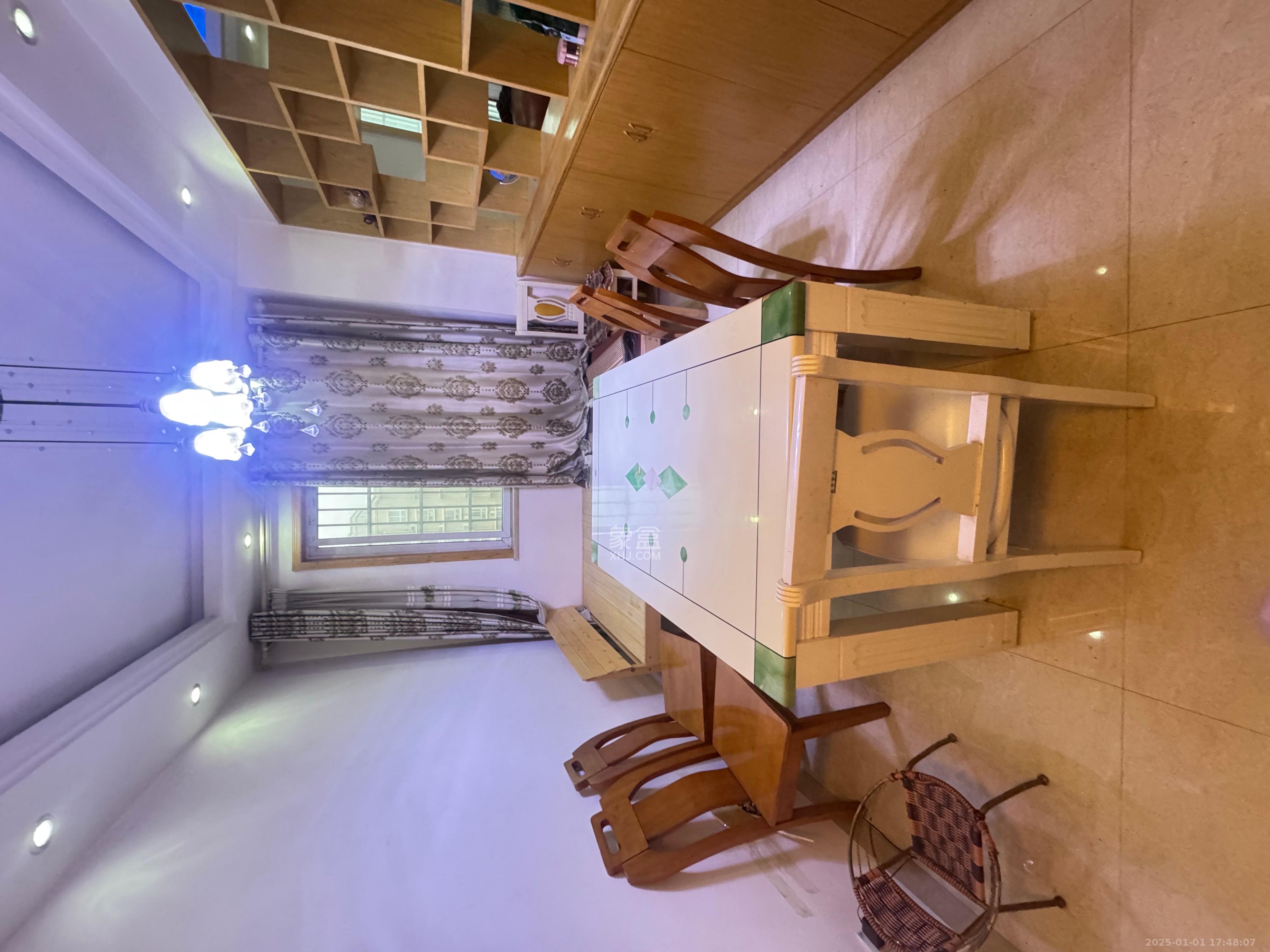 和沁园 3室1厅1卫 2500.0元/月 和沁园 3室1厅1卫 2500.0元/月室内图