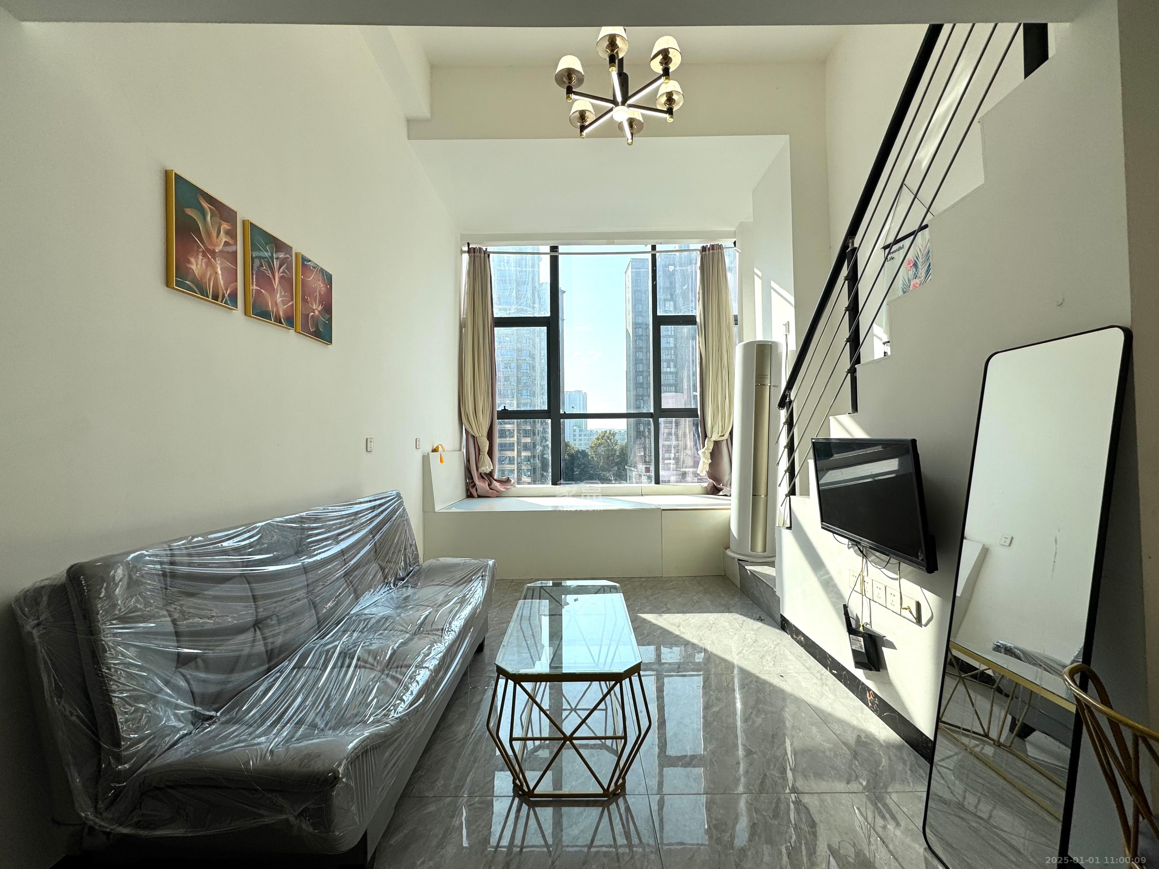 裕天国际商汇中心 1室0厅0卫 2000.0元/月 裕天国际商汇中心 1室0厅0卫 2000.0元/月室内图