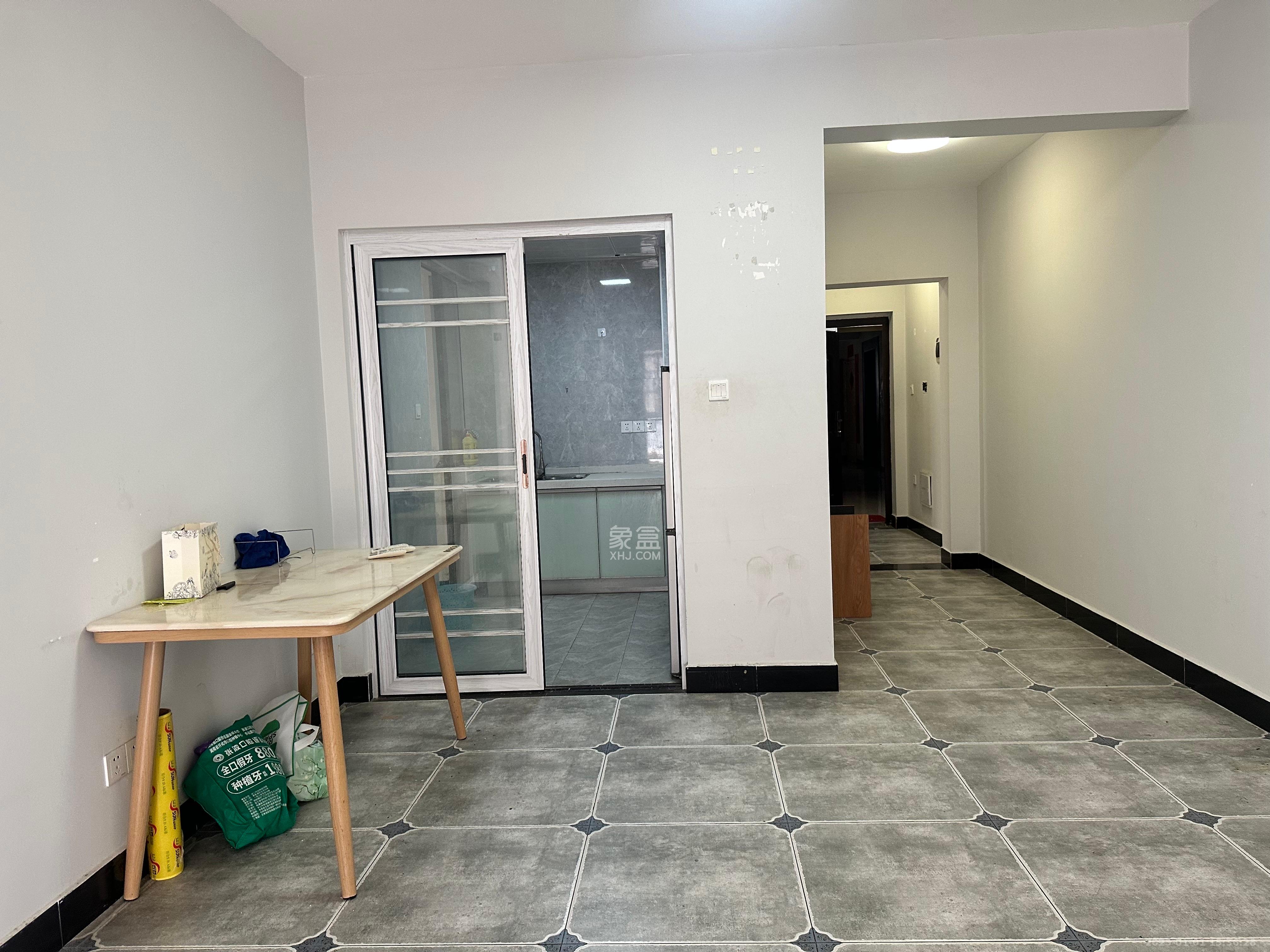 润和长郡(润和紫郡二三期) 3室2厅1卫 1750.0元/月 润和长郡(润和紫郡二三期) 3室2厅1卫 1750.0元/月室内图