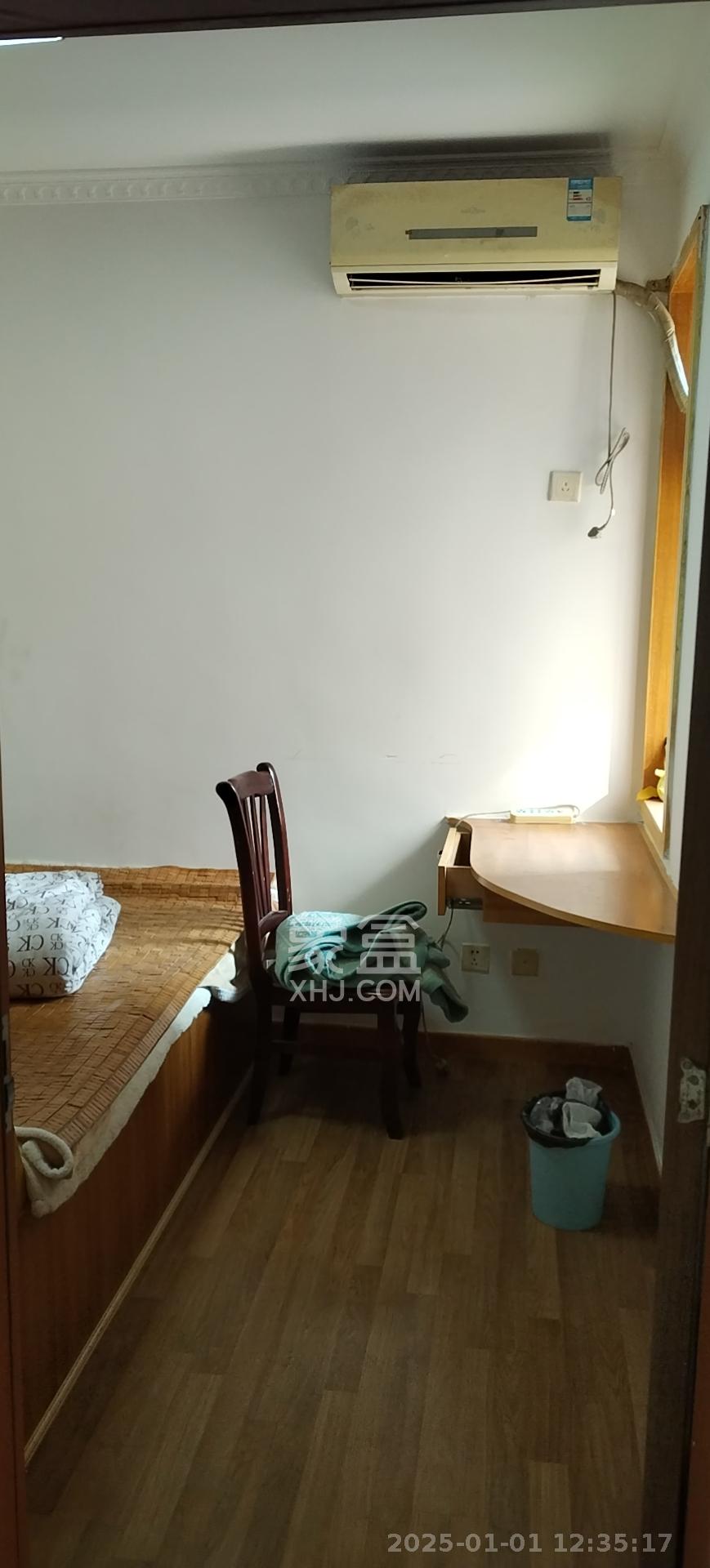 莲湖汽配城  3室2厅2卫   1800.00元/月室内图