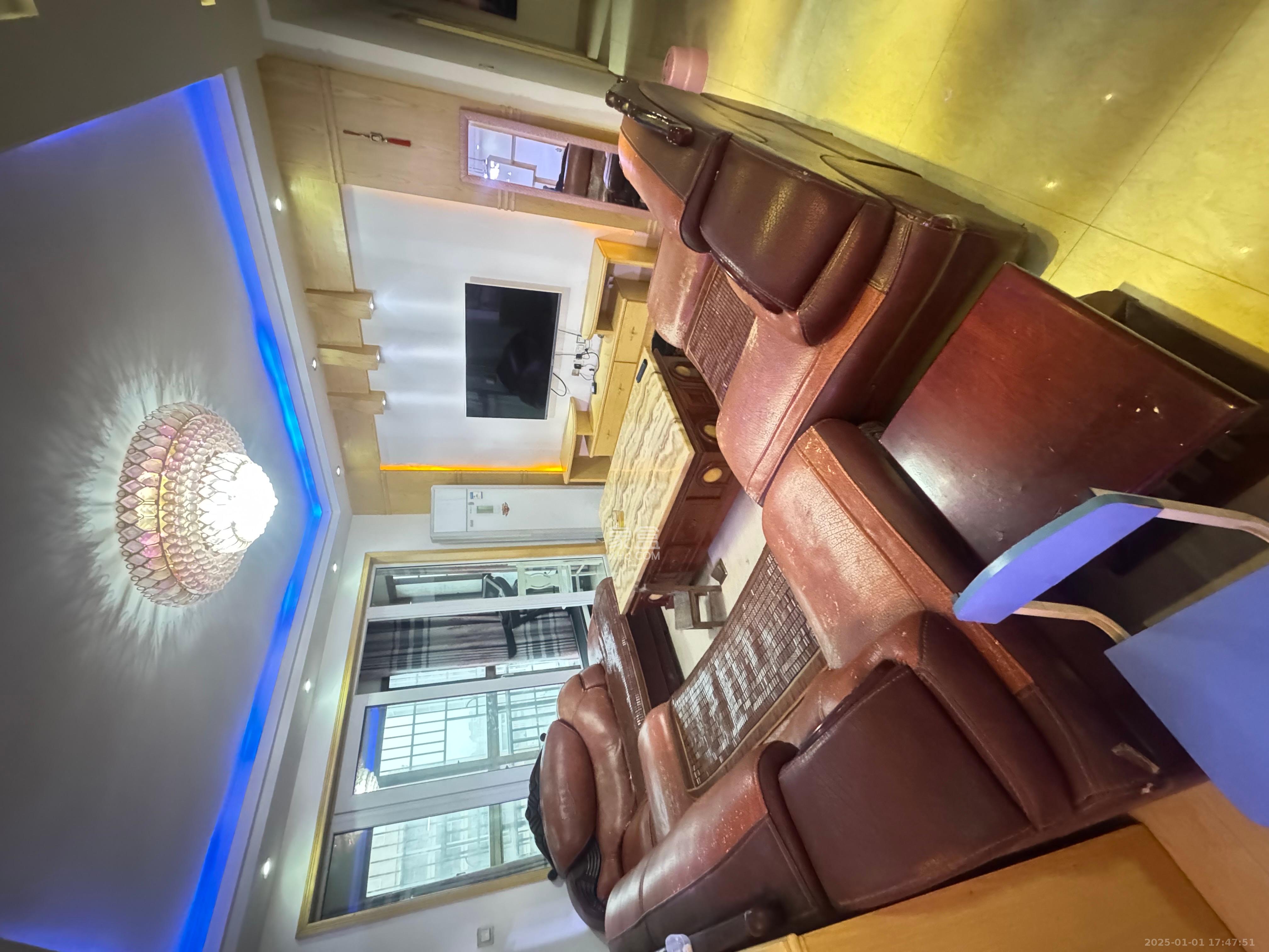 和沁园 3室1厅1卫 2500.0元/月 和沁园 3室1厅1卫 2500.0元/月室内图