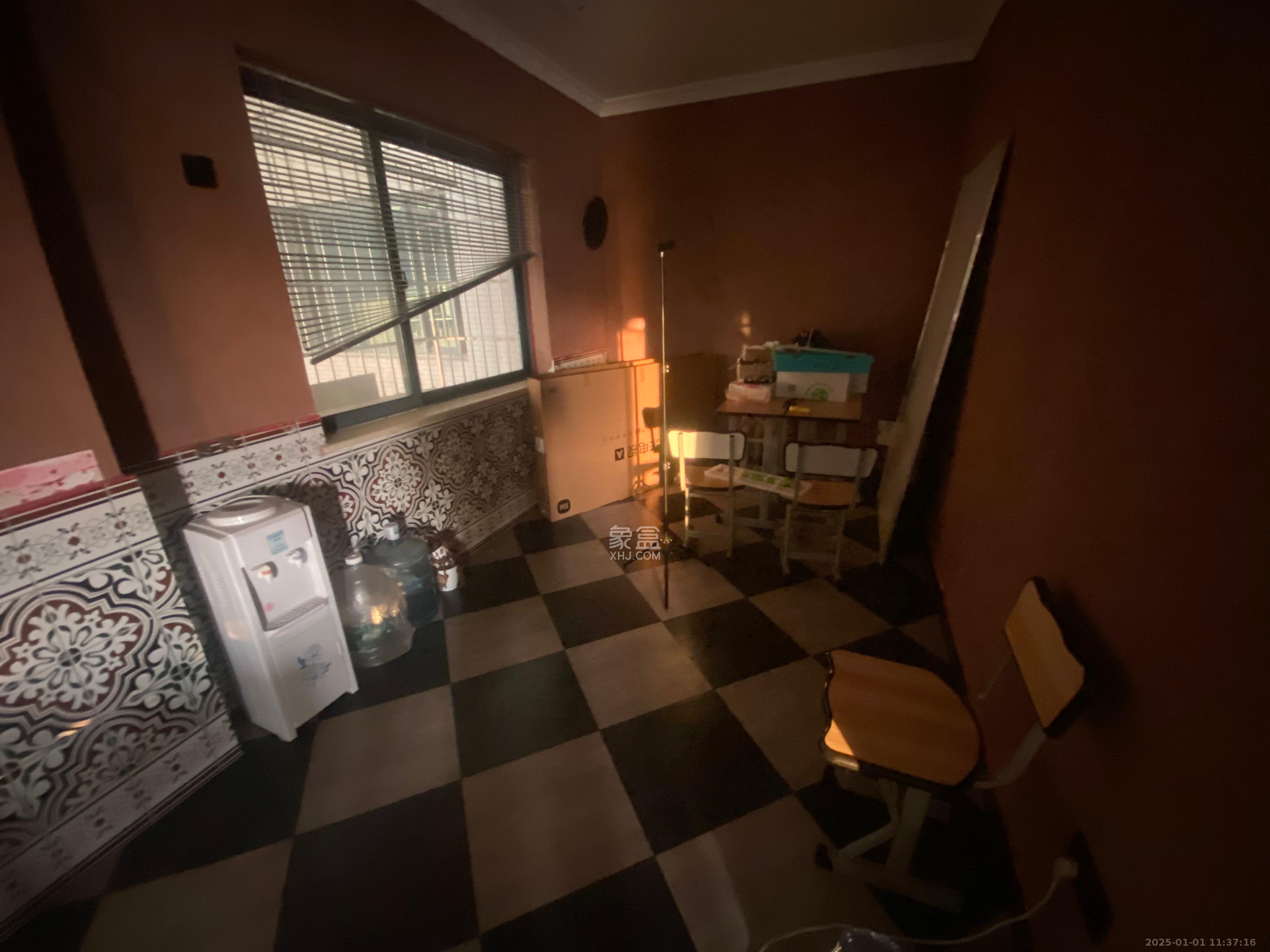 芙蓉蓉苑 1室1厅1卫 2000.0元/月 芙蓉蓉苑 1室1厅1卫 2000.0元/月室内图