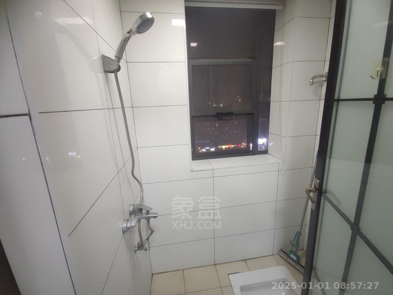 文艺复兴(未来城)  1室1厅1卫    1000.0元/月 文艺复兴(未来城)  1室1厅1卫    1000.0元/月室内图