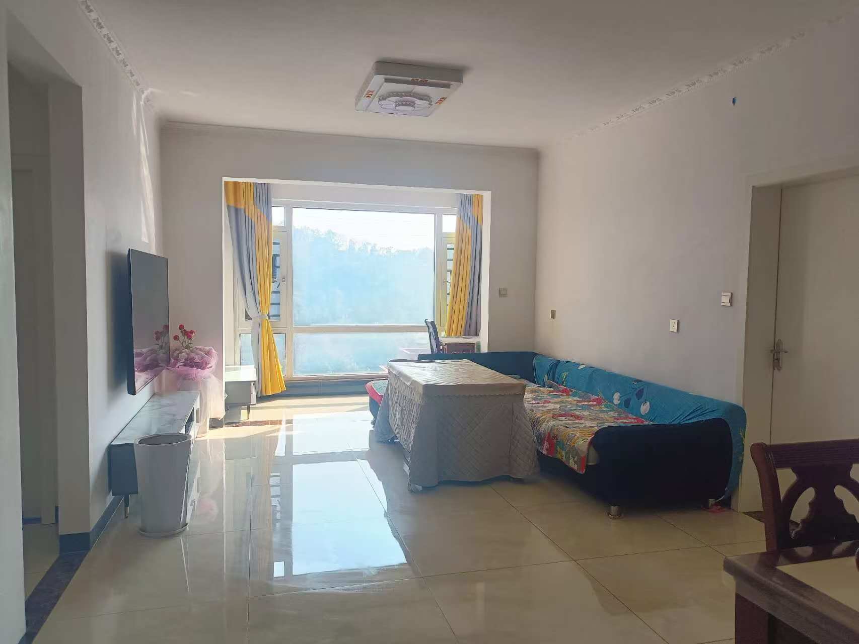 百弘学府城 3室2厅2卫 68.8万 百弘学府城 3室2厅2卫 68.8万客厅