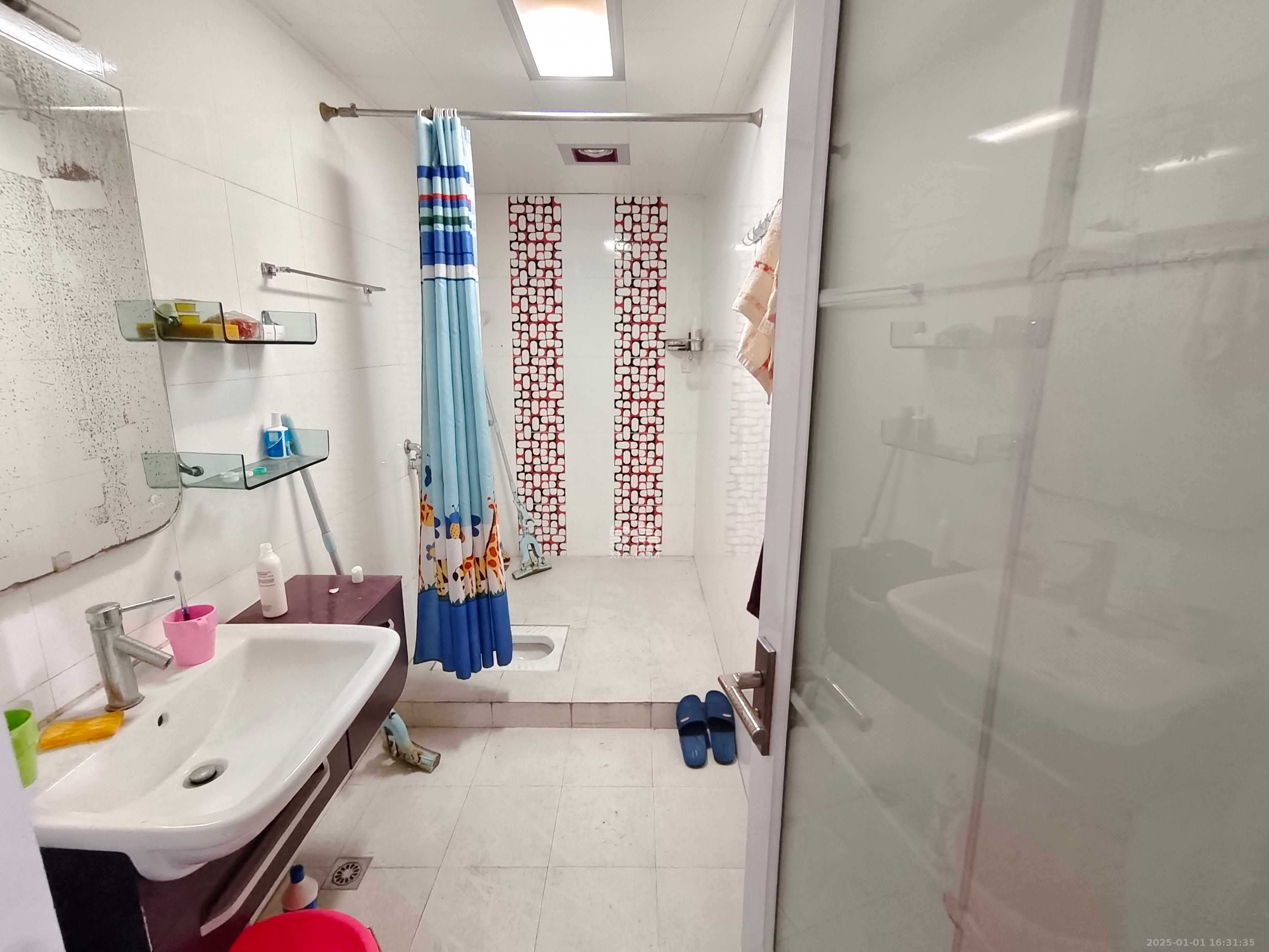 阳光100二期 4室2厅2卫 2600.0元/月 阳光100二期 4室2厅2卫 2600.0元/月室内图