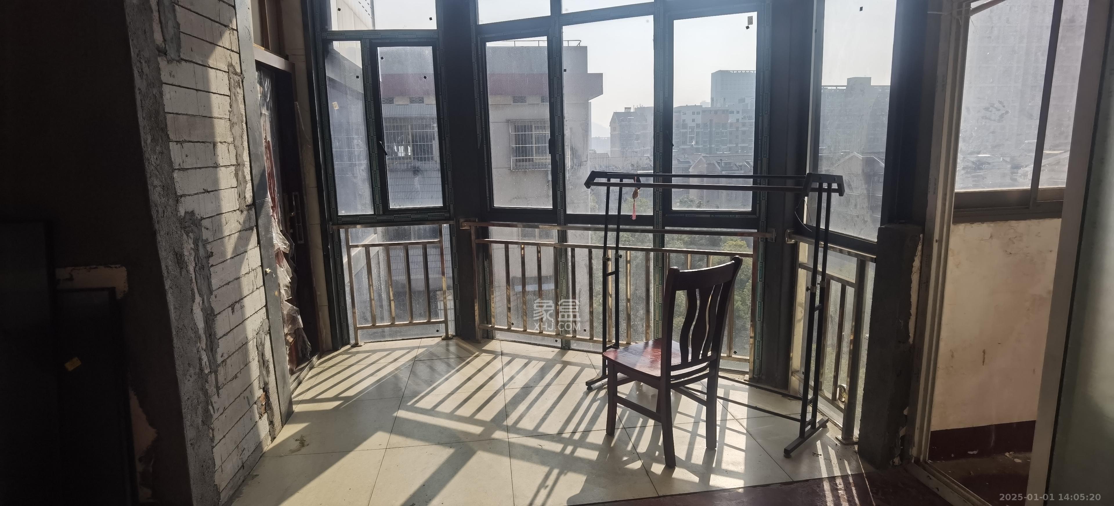 金星小区 3室2厅2卫 2000.0元/月 金星小区 3室2厅2卫 2000.0元/月室内图