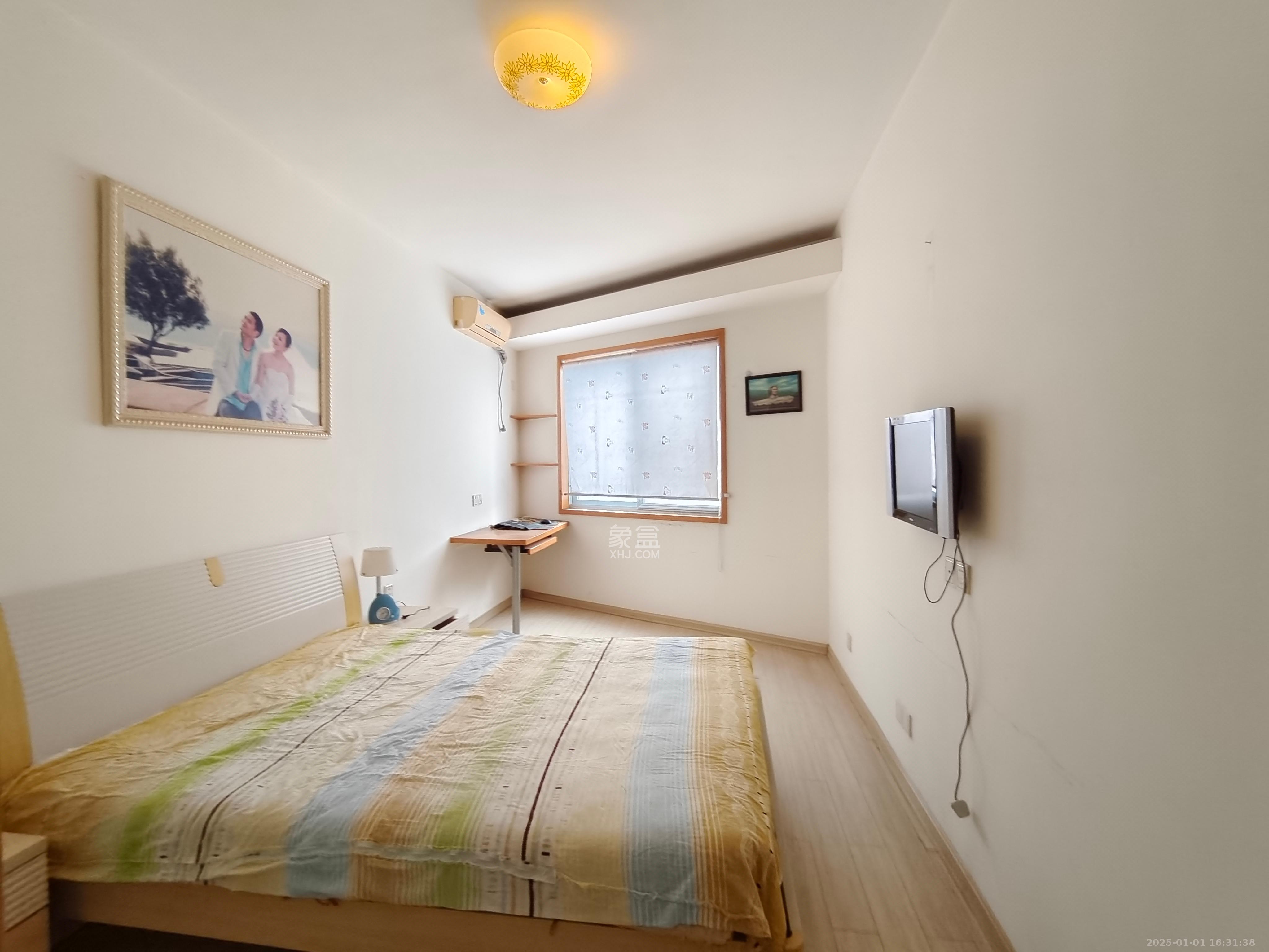 阳光100二期 4室2厅2卫 2600.0元/月 阳光100二期 4室2厅2卫 2600.0元/月室内图