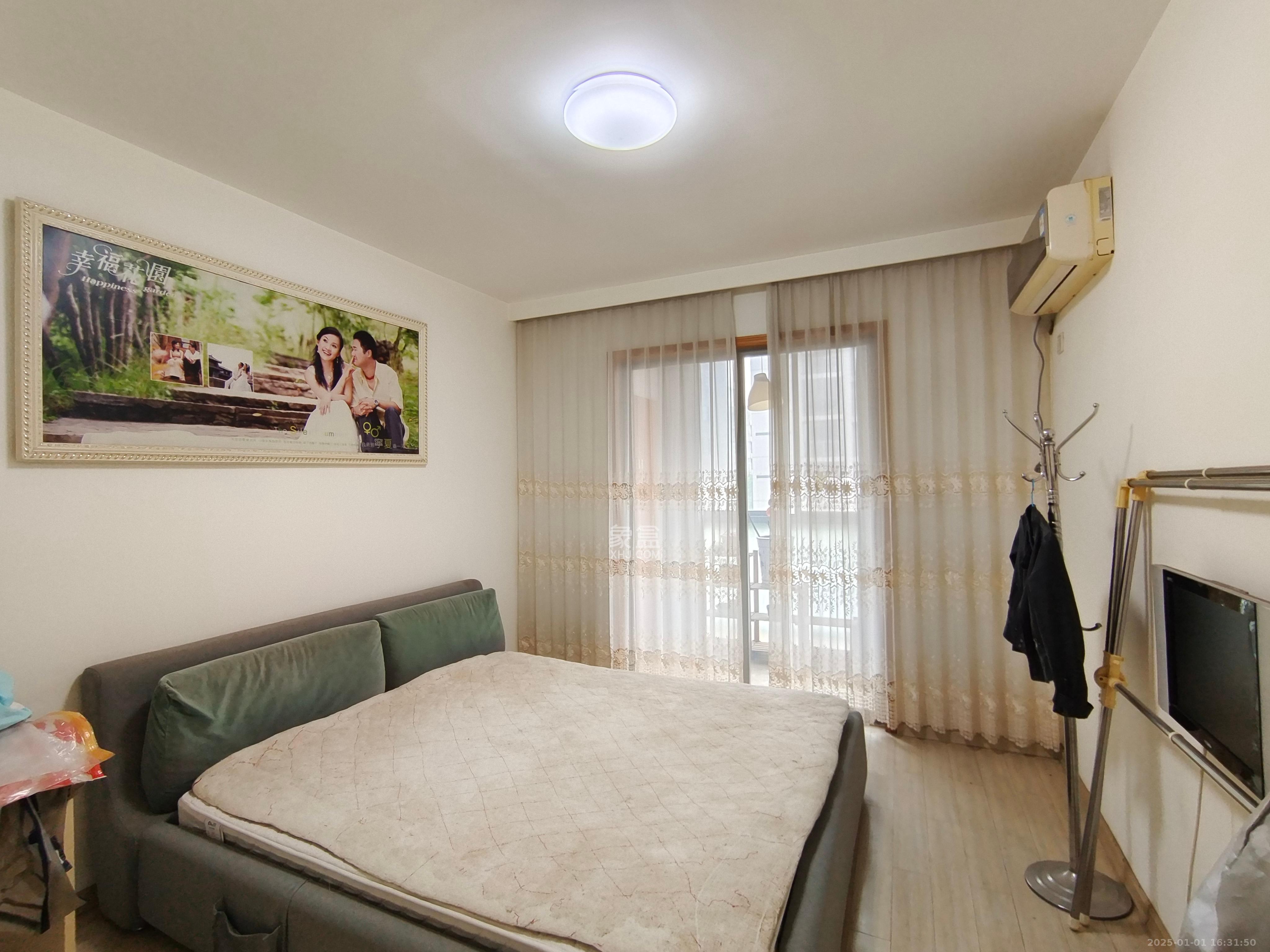 阳光100二期 4室2厅2卫 2600.0元/月 阳光100二期 4室2厅2卫 2600.0元/月室内图