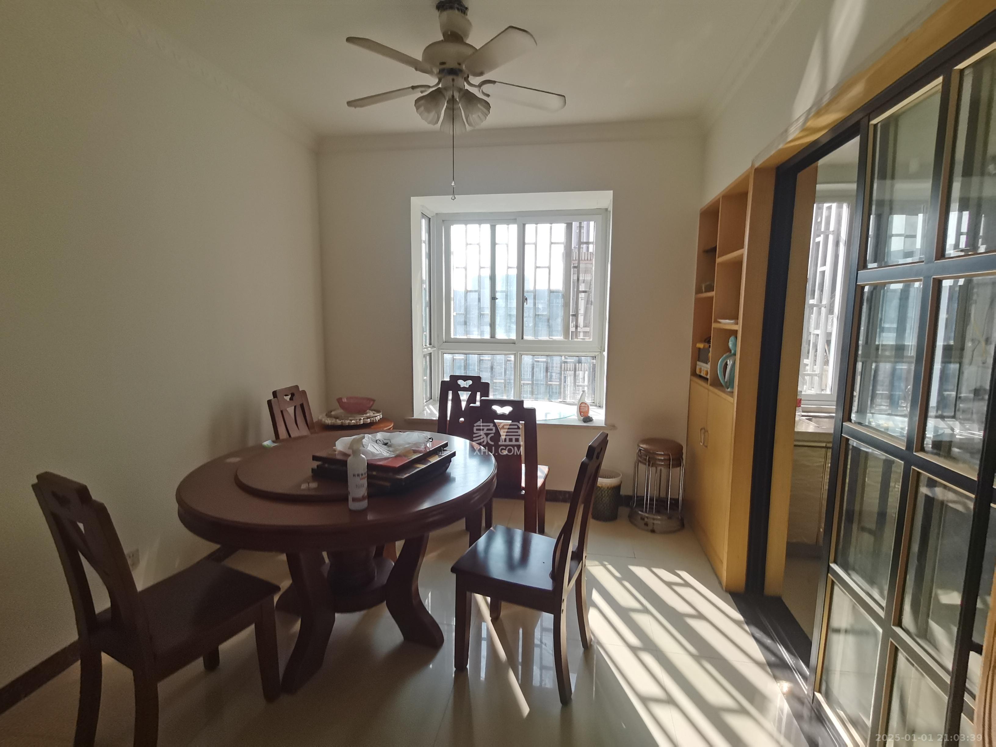 中悦领秀金都 3室2厅2卫 2000.0元/月 中悦领秀金都 3室2厅2卫 2000.0元/月室内图