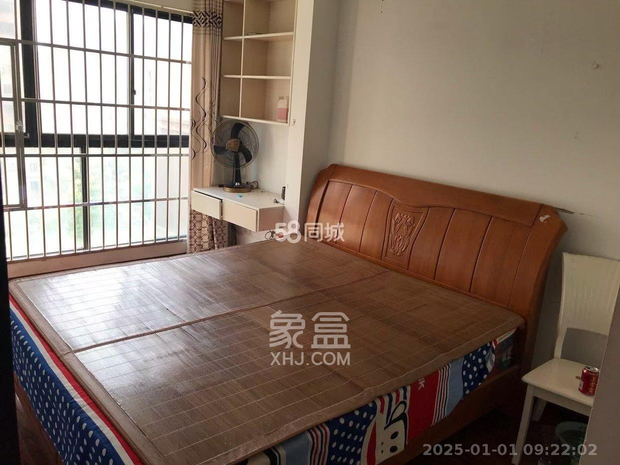 深业睿城  3室2厅1卫   1800.00元/月室内图