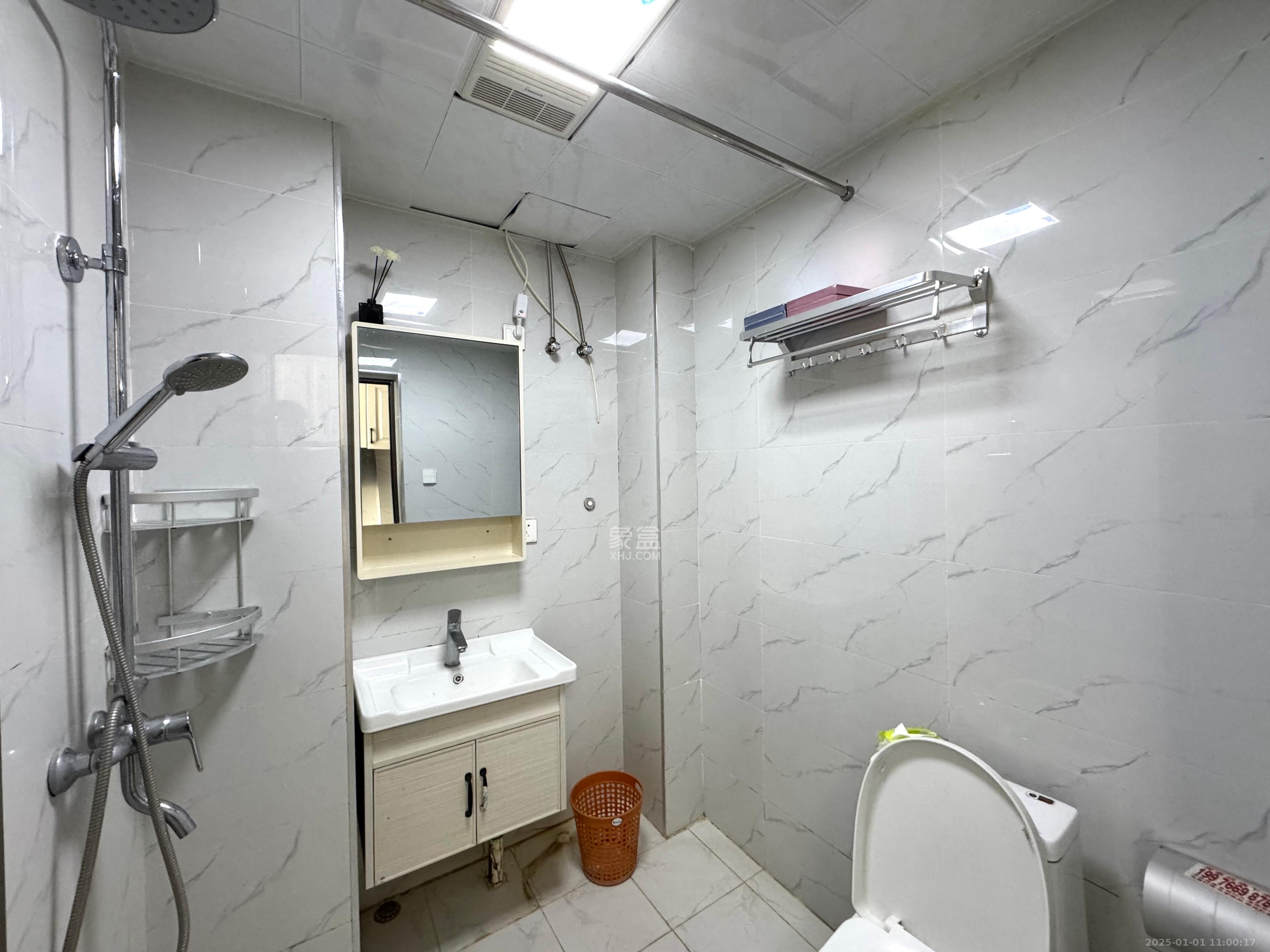 裕天国际商汇中心 1室0厅0卫 2000.0元/月 裕天国际商汇中心 1室0厅0卫 2000.0元/月室内图