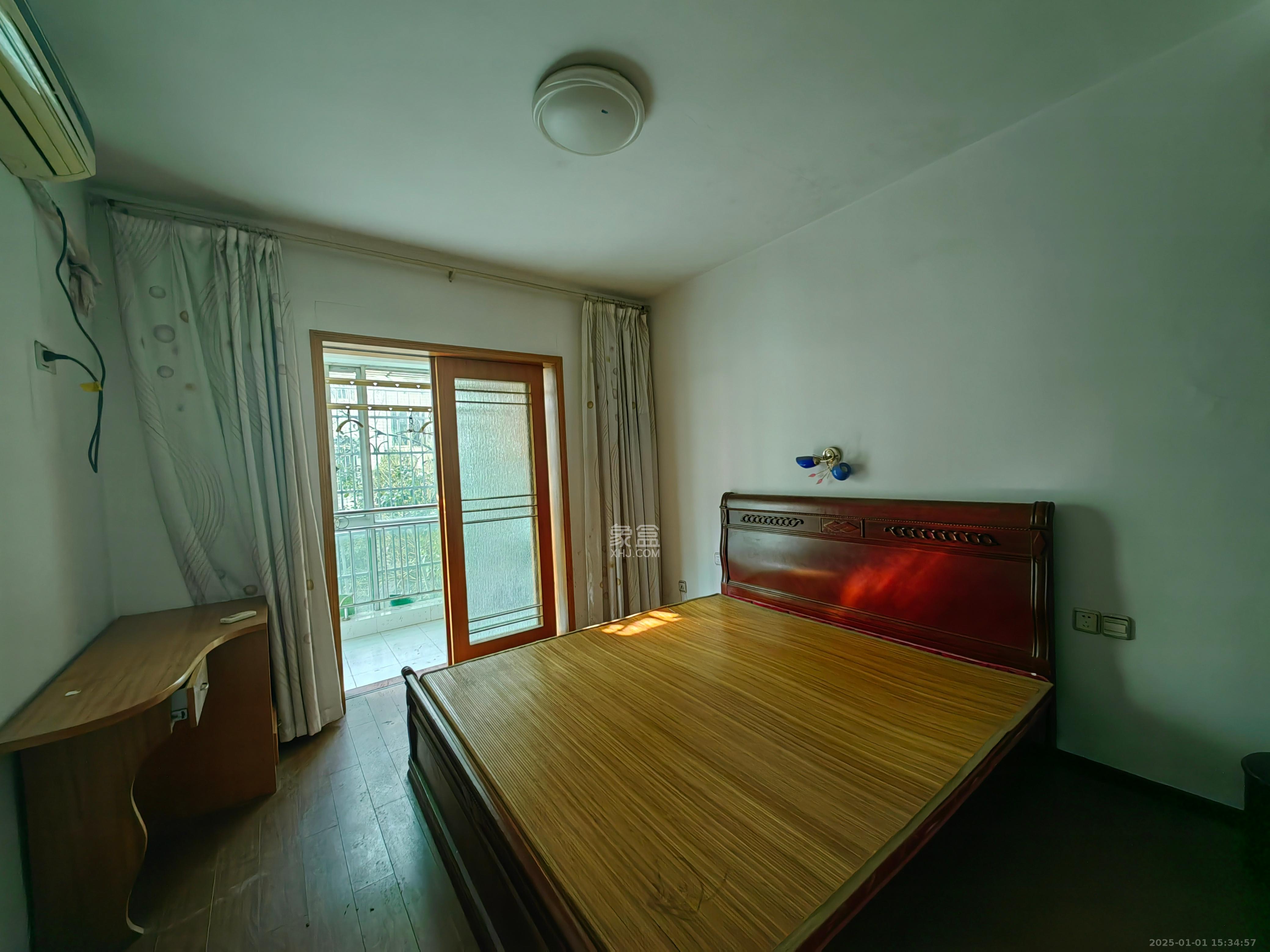 中南汽车世界 3室2厅2卫 1400.0元/月 中南汽车世界 3室2厅2卫 1400.0元/月室内图