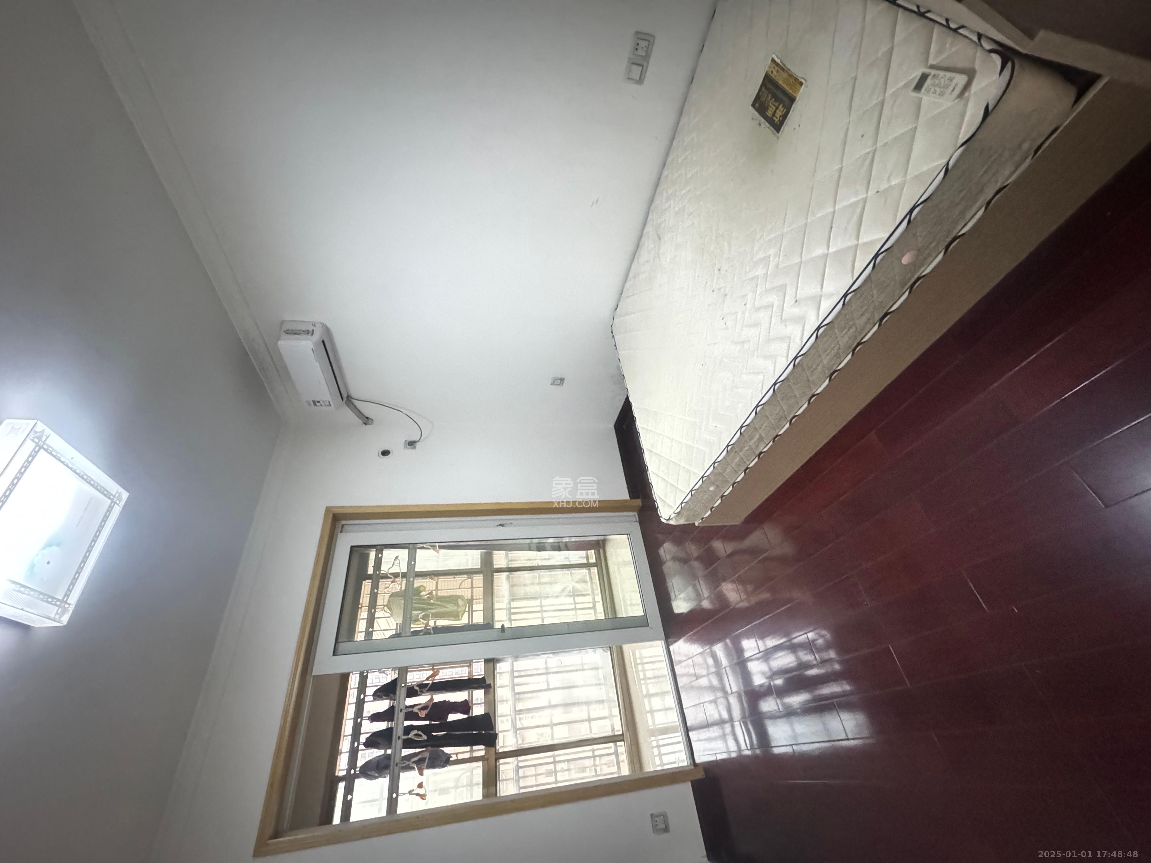 和沁园 3室1厅1卫 2500.0元/月 和沁园 3室1厅1卫 2500.0元/月室内图