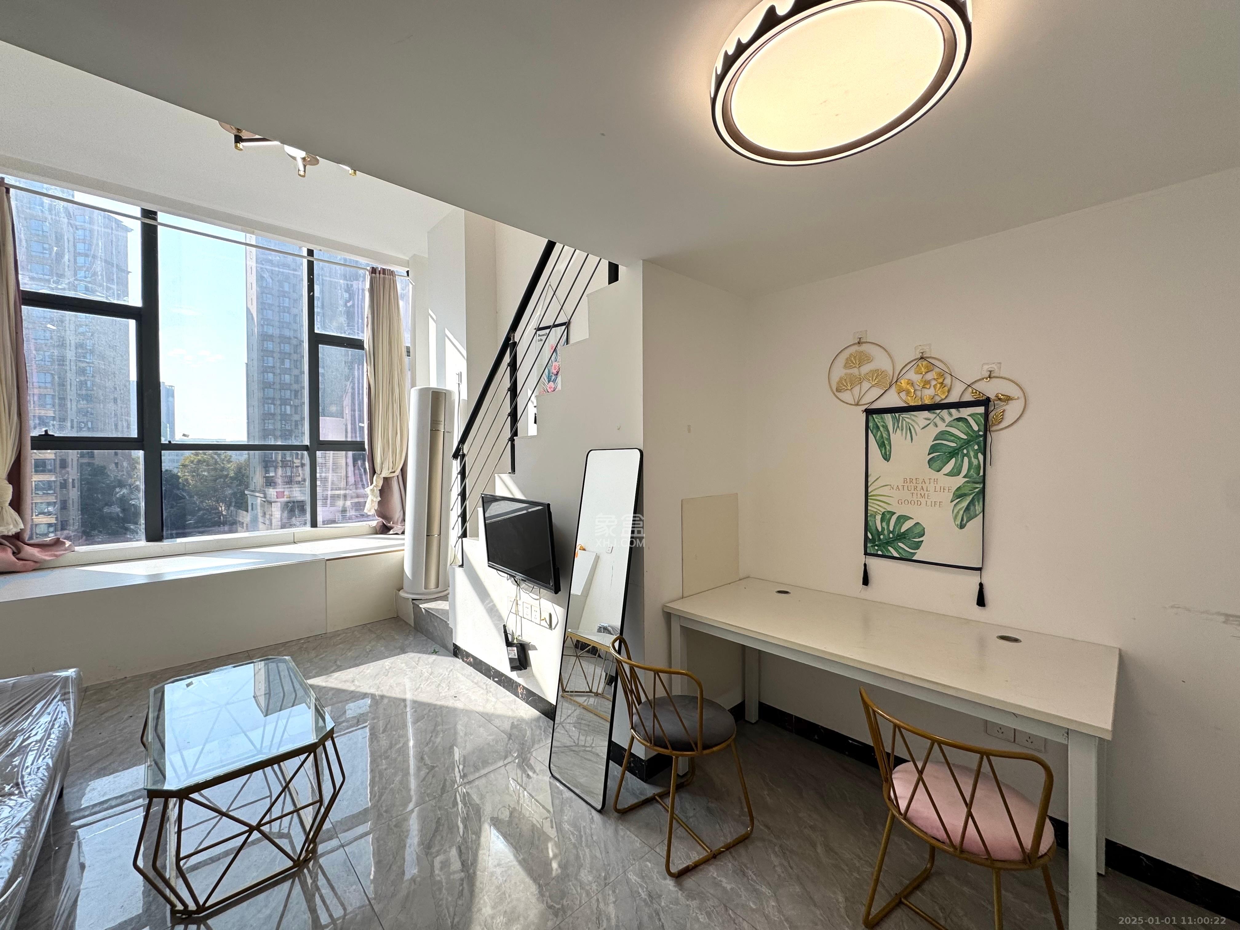 裕天国际商汇中心 1室0厅0卫 2000.0元/月 裕天国际商汇中心 1室0厅0卫 2000.0元/月室内图