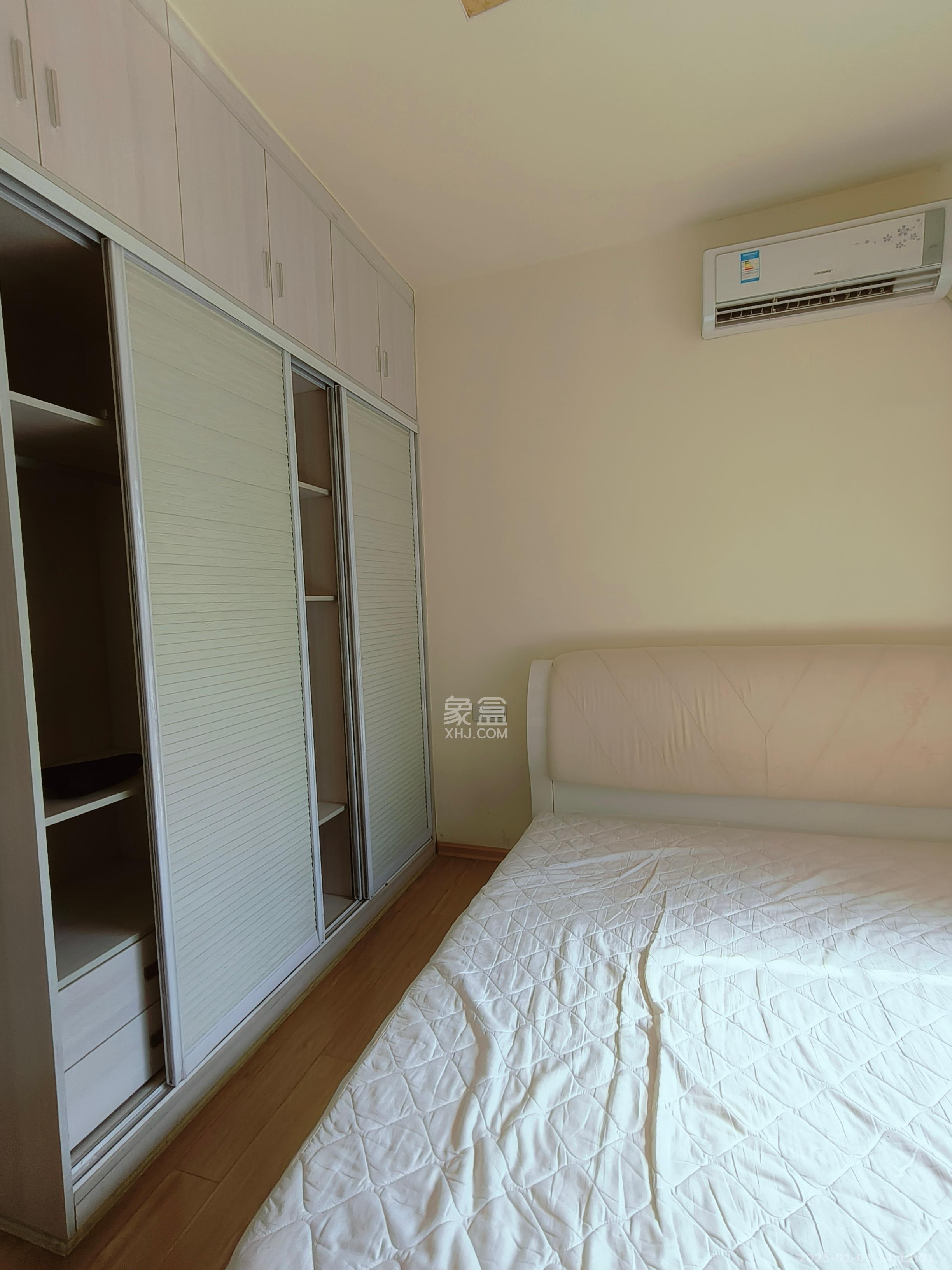 山水湾  2室2厅1卫   1600.00元/月室内图