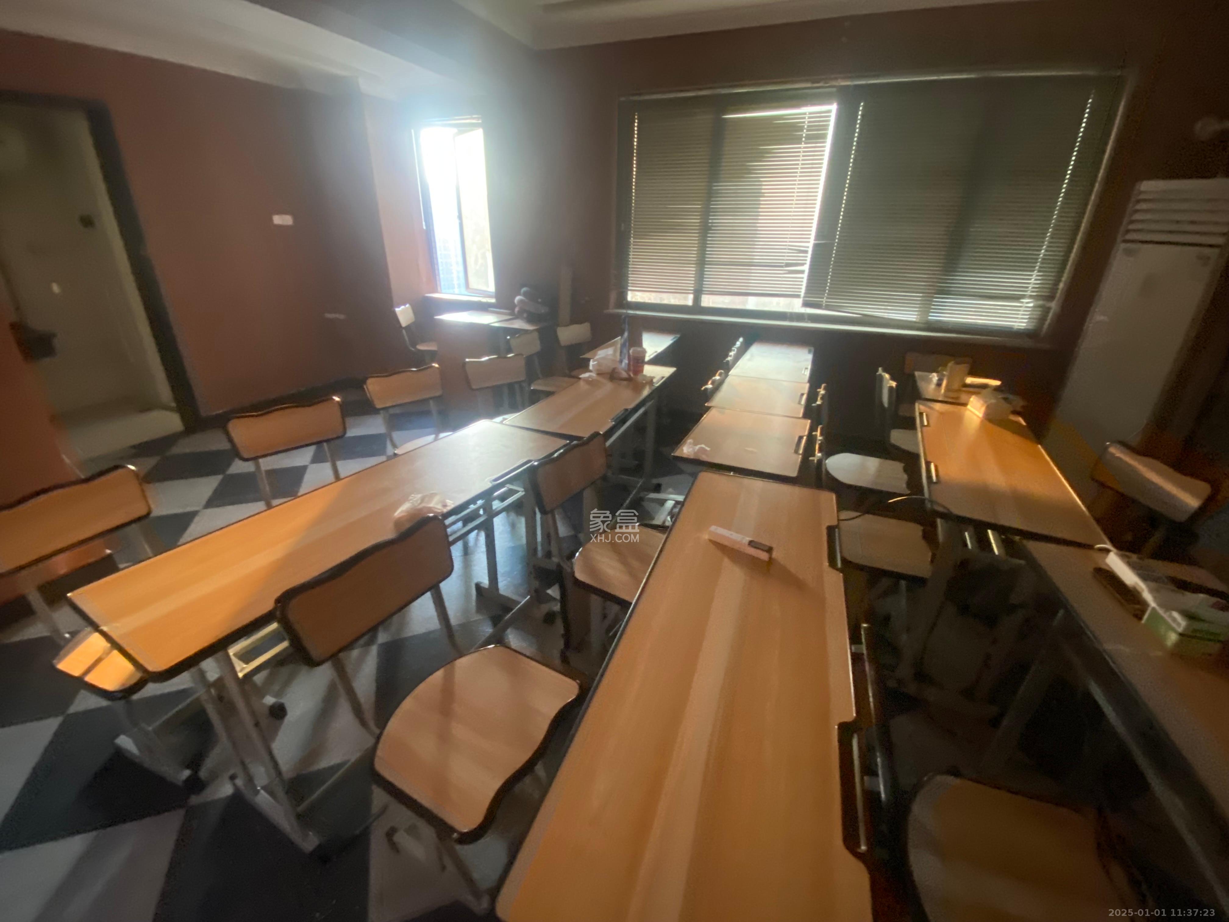 芙蓉蓉苑 1室1厅1卫 2000.0元/月 芙蓉蓉苑 1室1厅1卫 2000.0元/月室内图