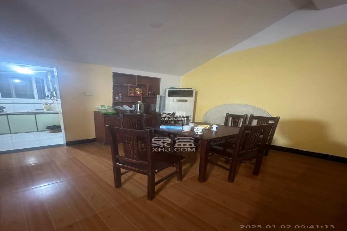 鄱阳小区  2室2厅1卫    1000.0元/月 鄱阳小区  2室2厅1卫    1000.0元/月室内图