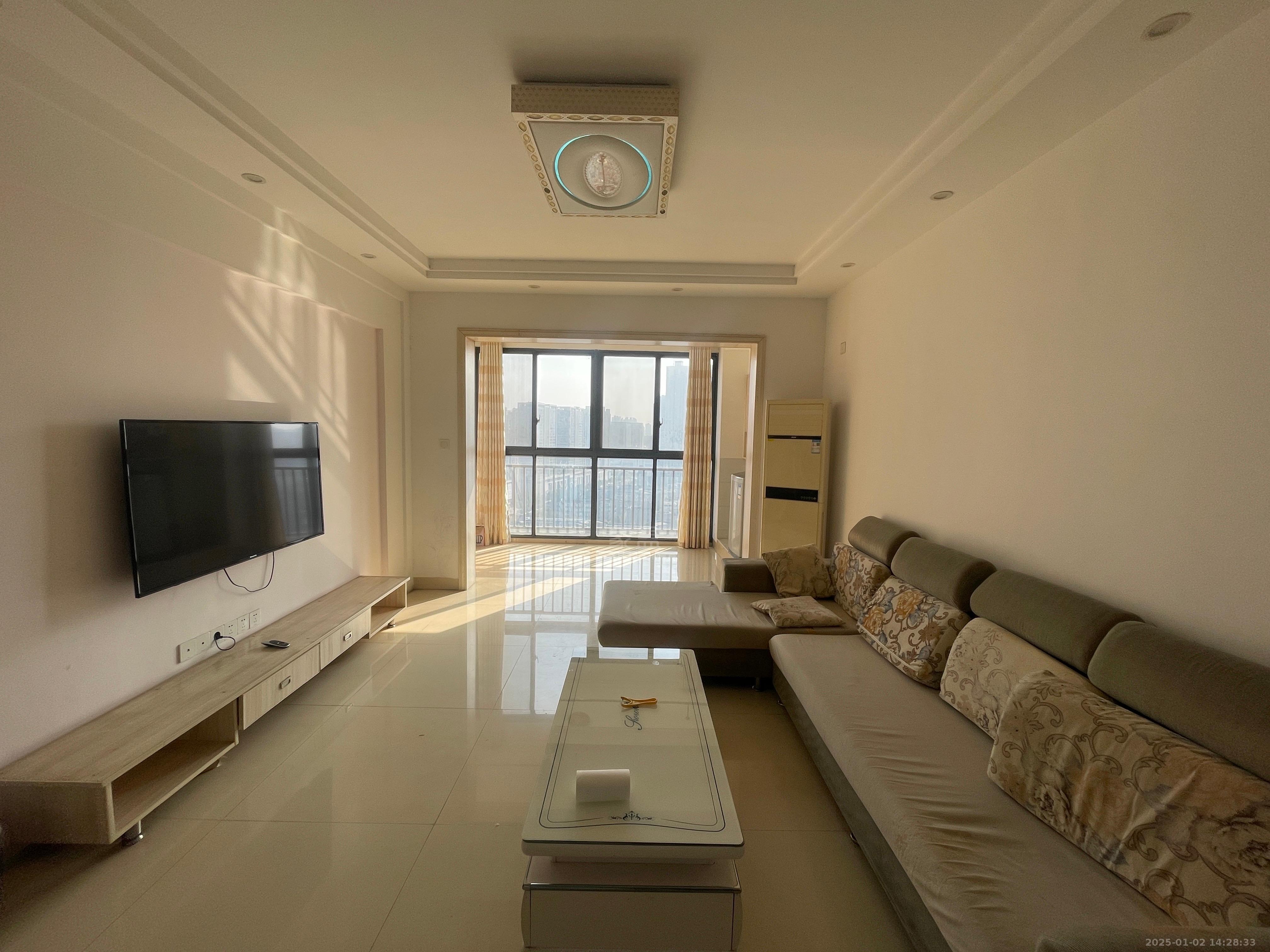 庐山春天早安华晨  3室2厅1卫    2000.0元/月 庐山春天早安华晨  3室2厅1卫    2000.0元/月