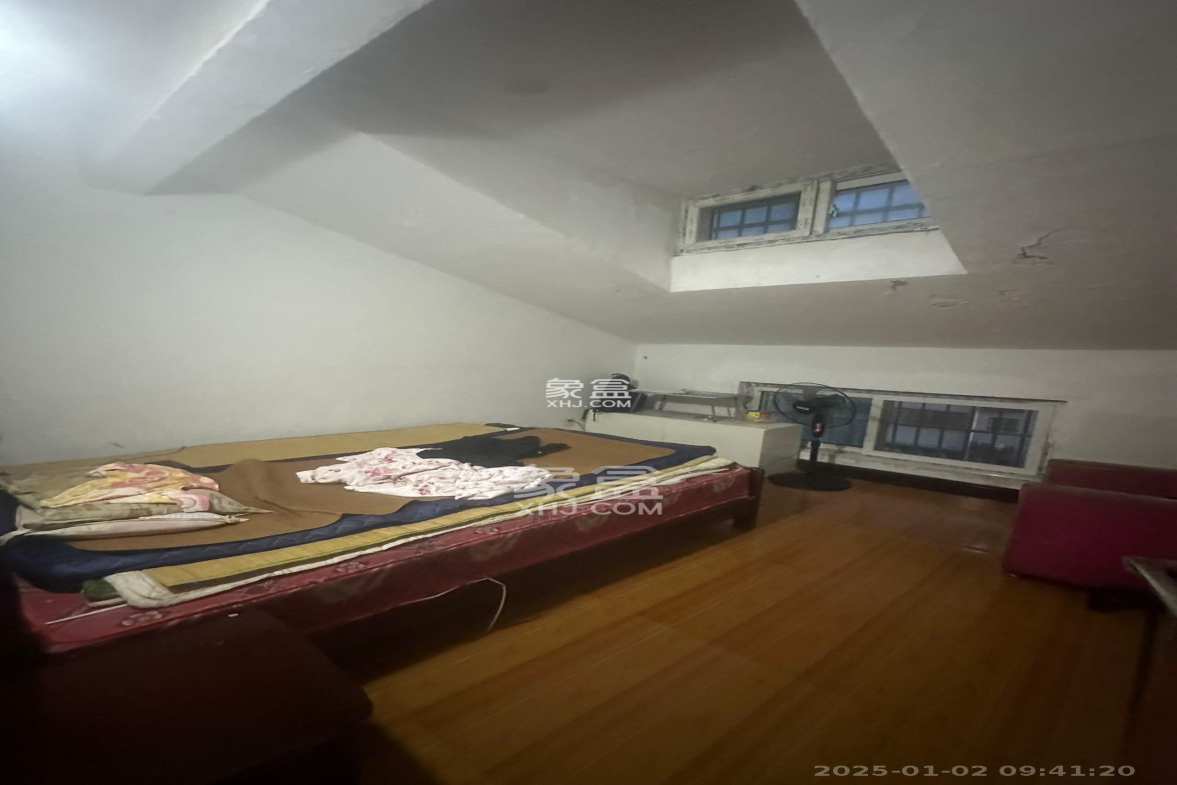 鄱阳小区  2室2厅1卫    1000.0元/月 鄱阳小区  2室2厅1卫    1000.0元/月室内图