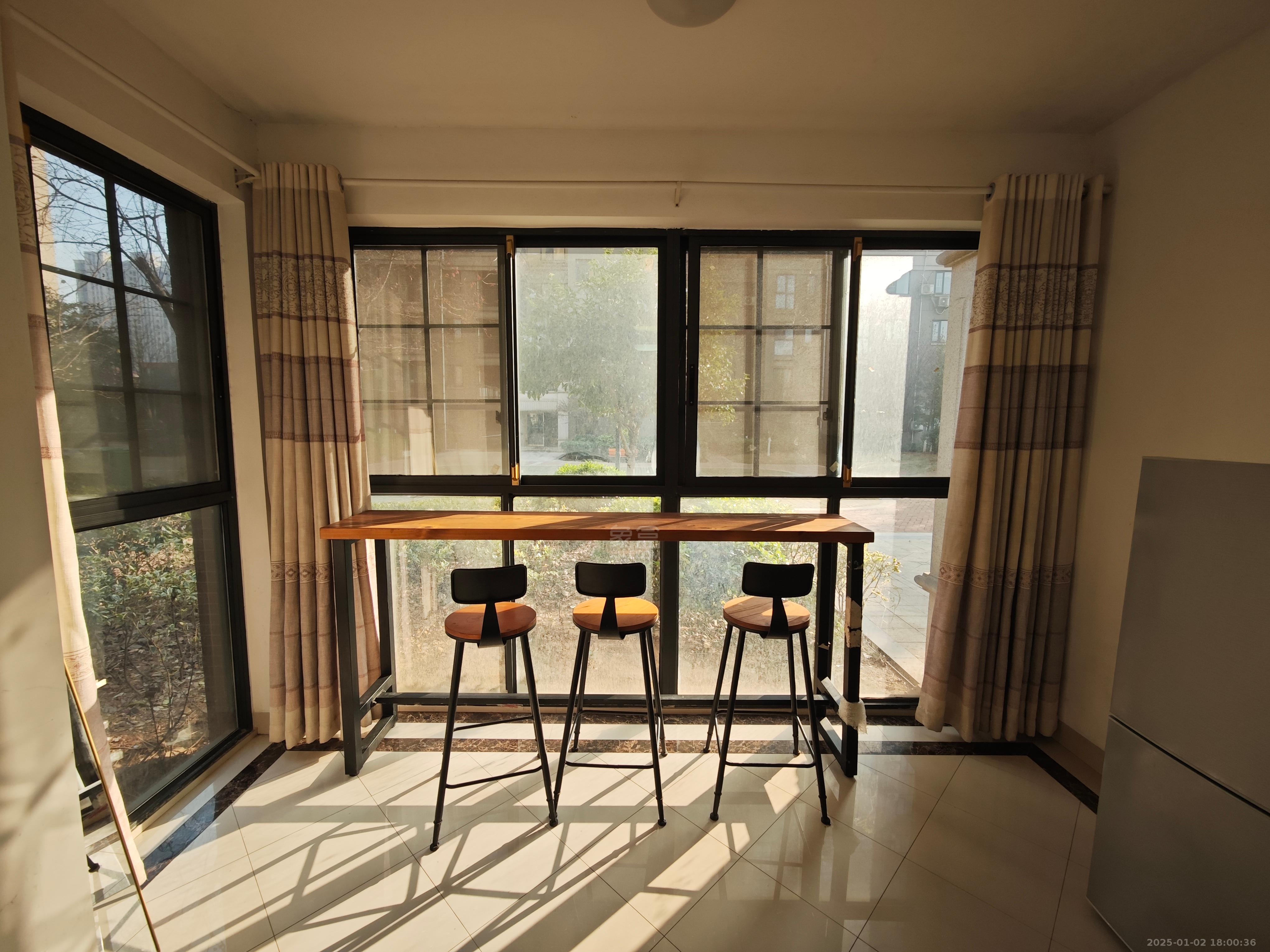 九八缔景城 1室1厅1卫 1300.0元/月 九八缔景城 1室1厅1卫 1300.0元/月室内图