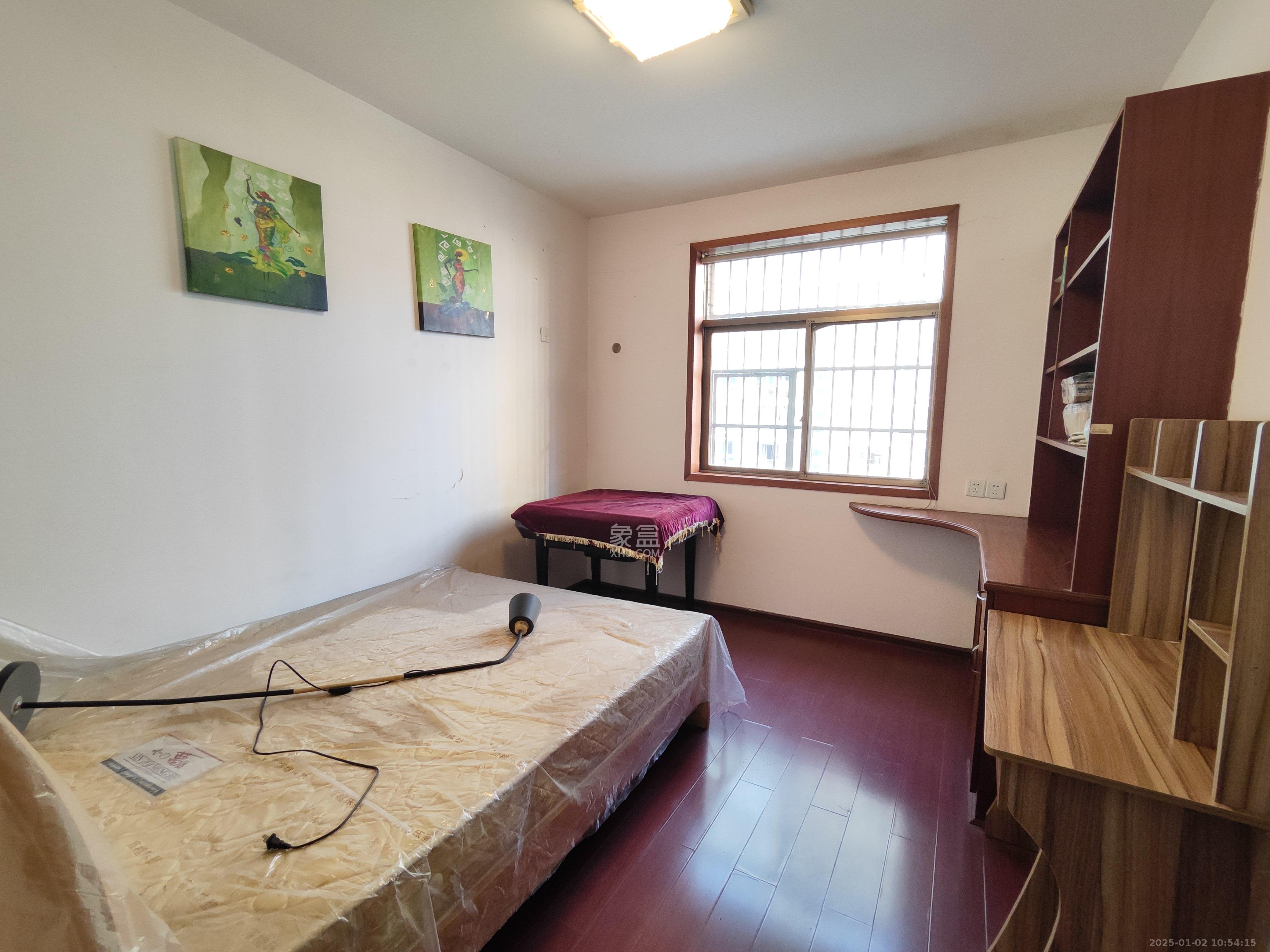 圣力华苑 3室2厅2卫 1500.0元/月 圣力华苑 3室2厅2卫 1500.0元/月室内图