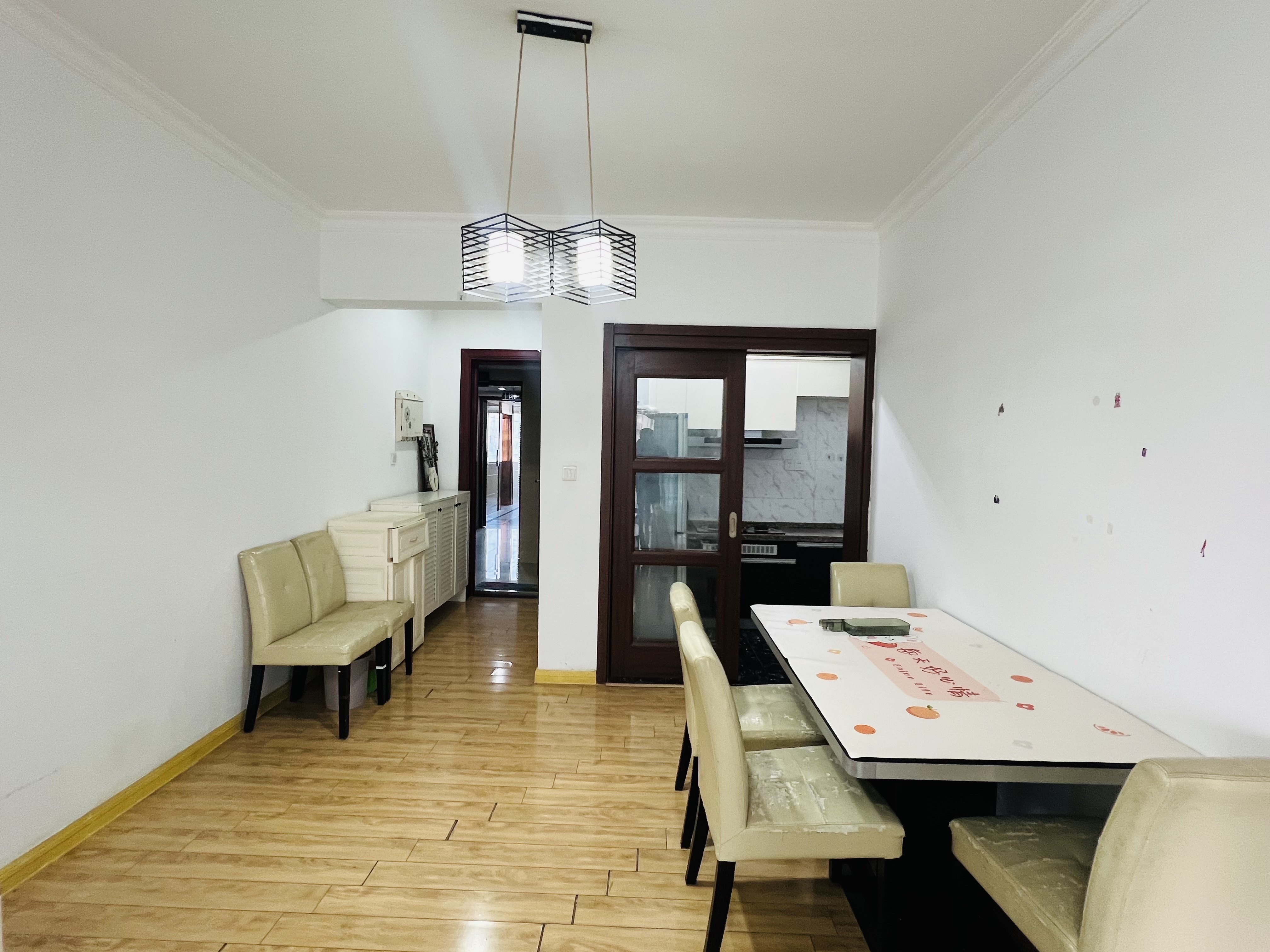 碧桂园 3室2厅1卫 1800.0元/月 碧桂园 3室2厅1卫 1800.0元/月室内图